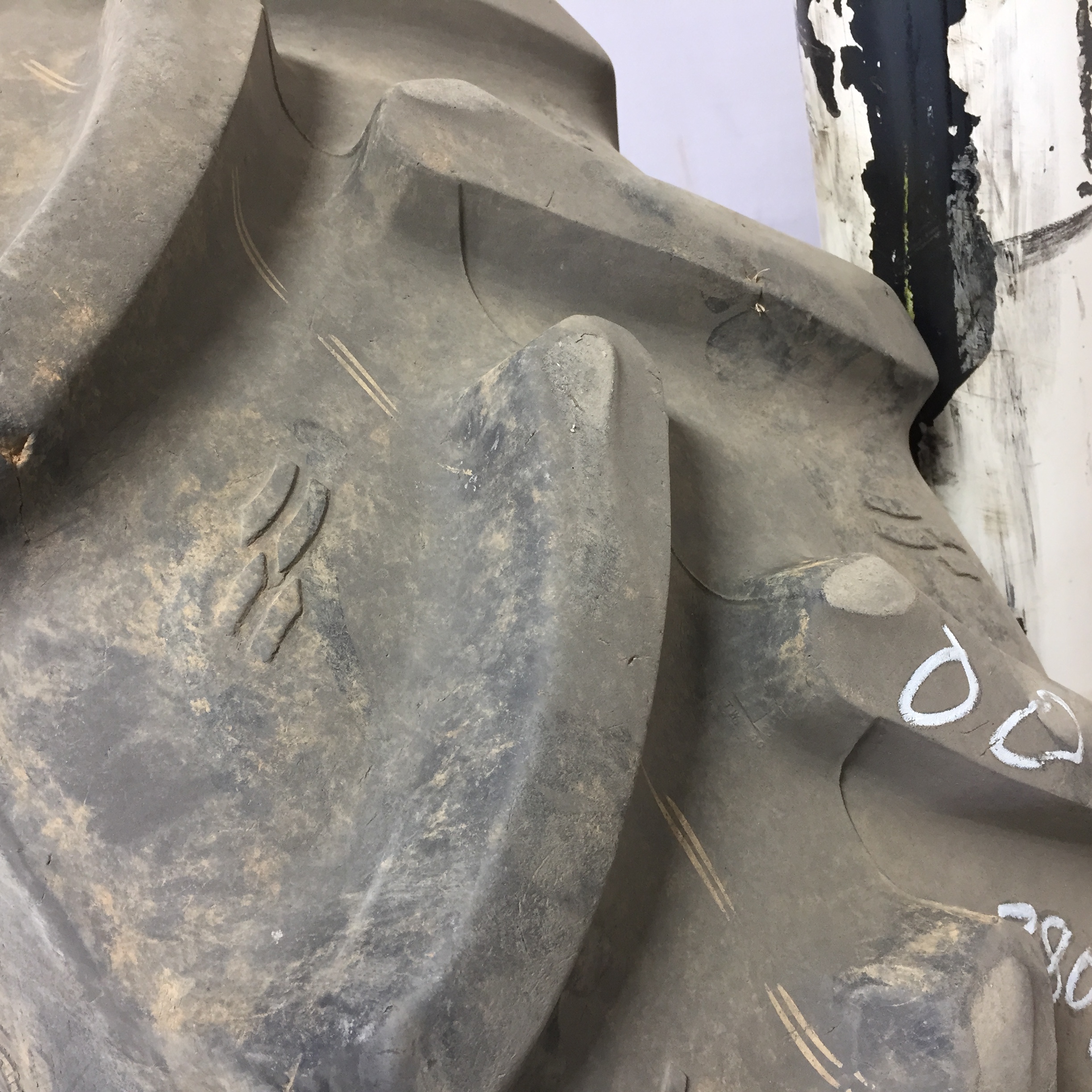 380/85R28 Alliance 846 Farm Pro II 85 Series R-1W Tire 00780