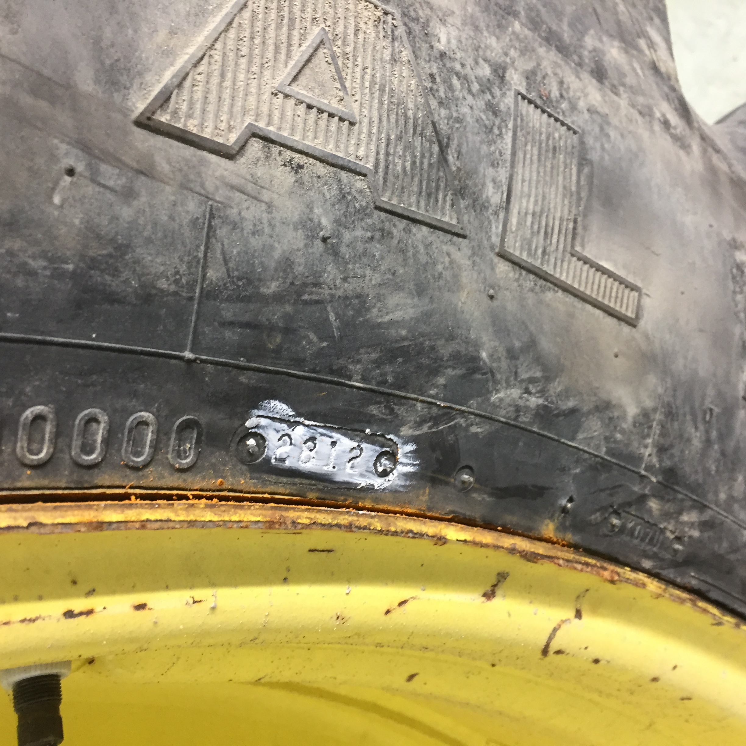 380/90R54 Firestone Radial 9000 R-1W Tire-Wheel Assembly T008233