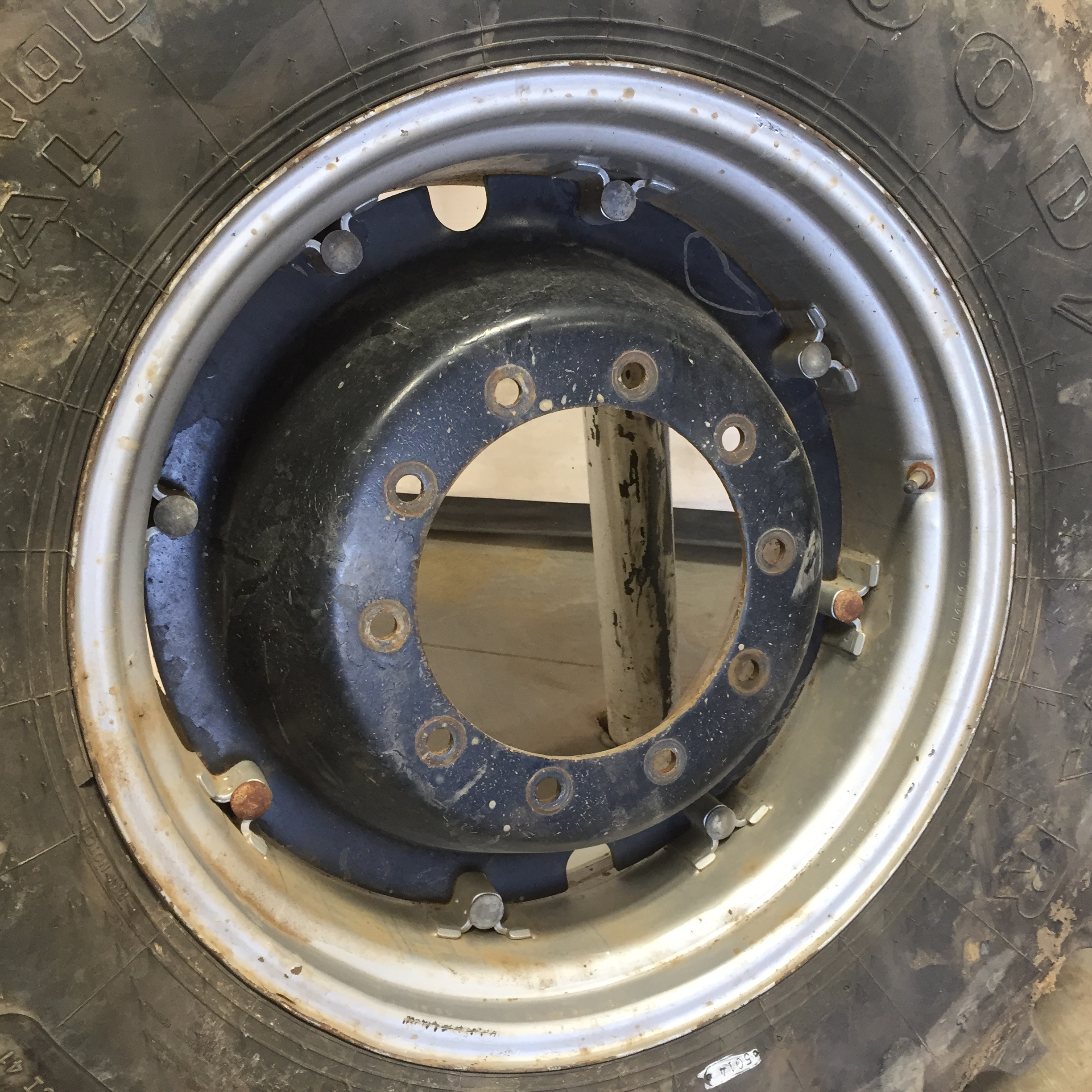 Rim with Clamp/Loop Style WT008223