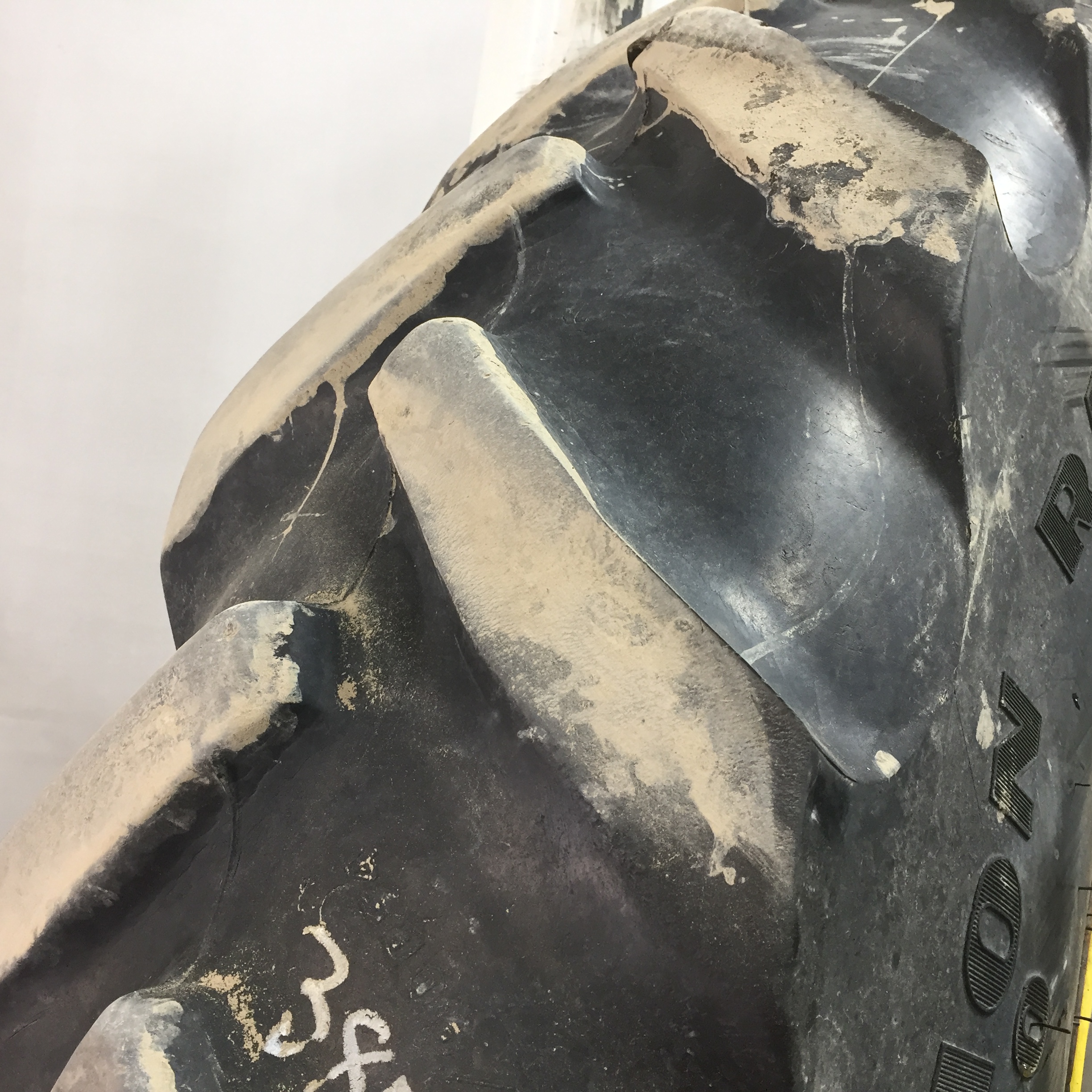 380/90R54 Goodyear Farm DT800 Super Traction R-1W Tire RT008229