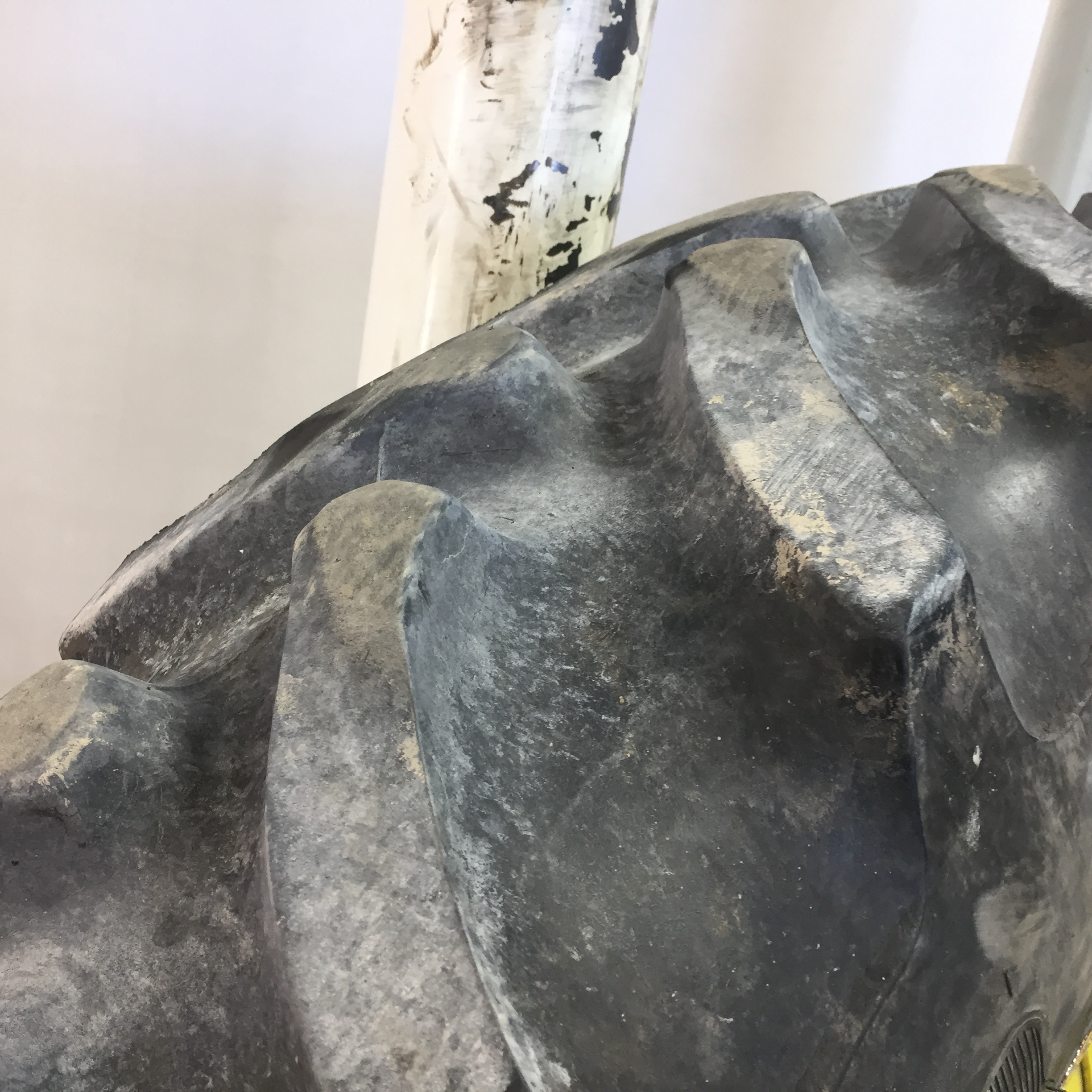 320/90R42 Firestone Radial 9000 R-1W Tire RT008245