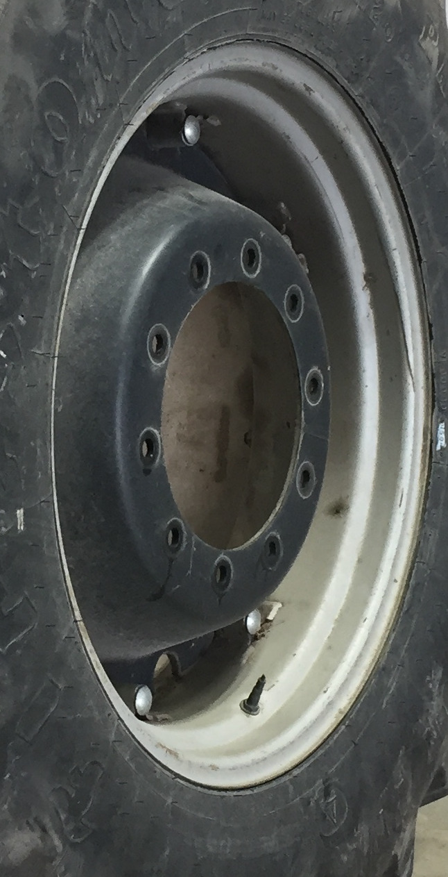 28'' Rim with Clamp/Loop Style Rim Center WT008252CTR