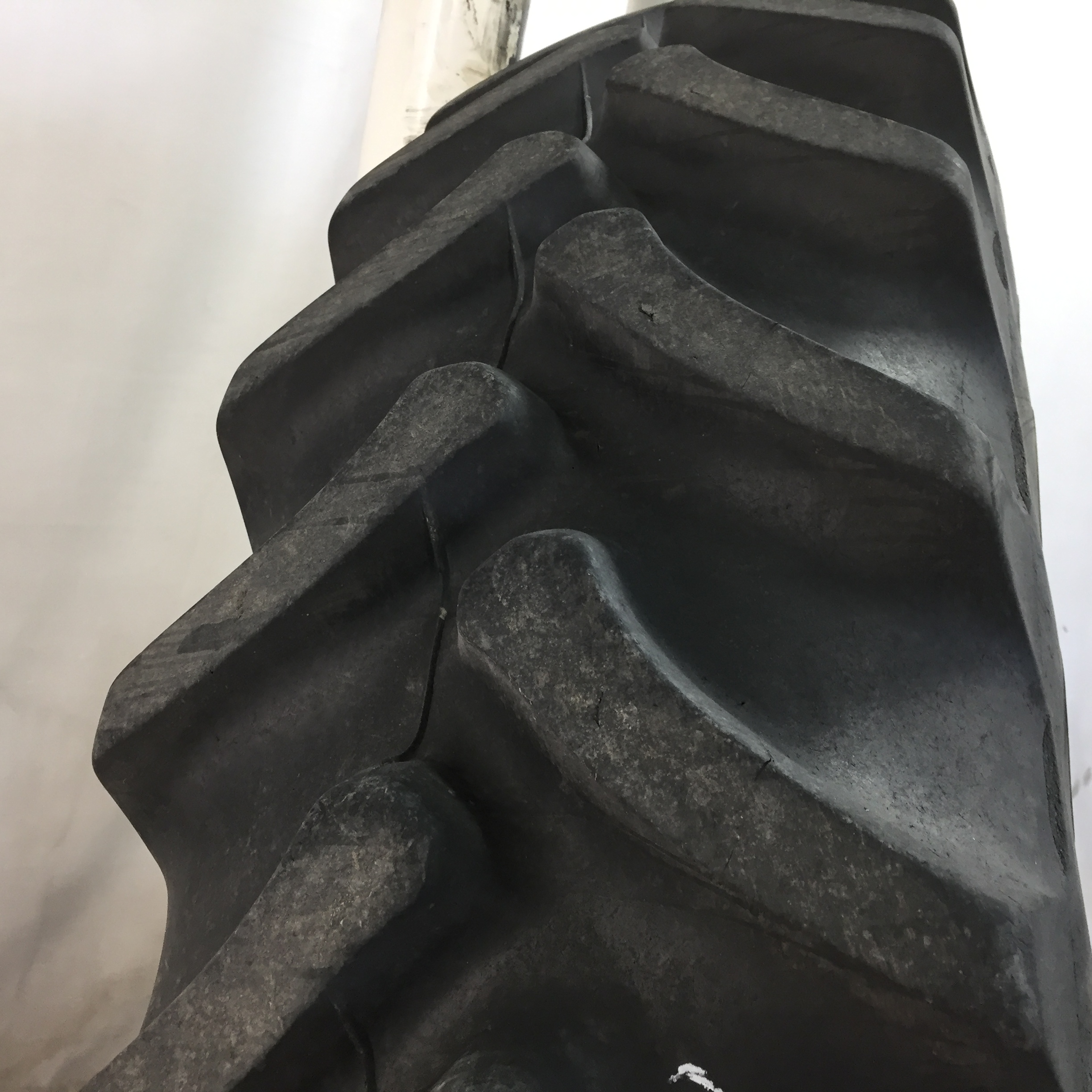 380/90R54 Firestone Radial 9000 R-1W Tire RT008260