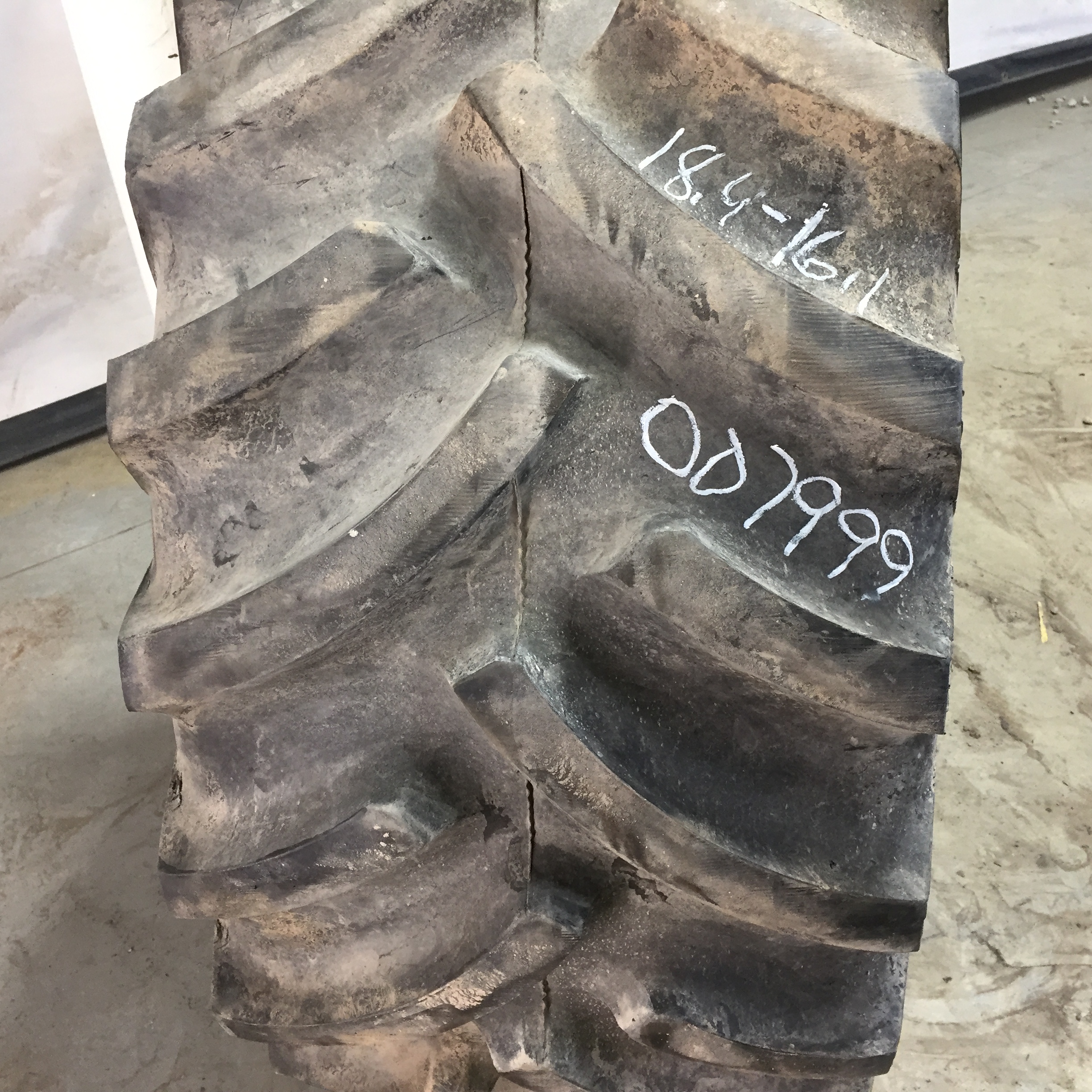 18.4/-16.1 Titan Farm Hi Traction Lug R-1 Tire 007999