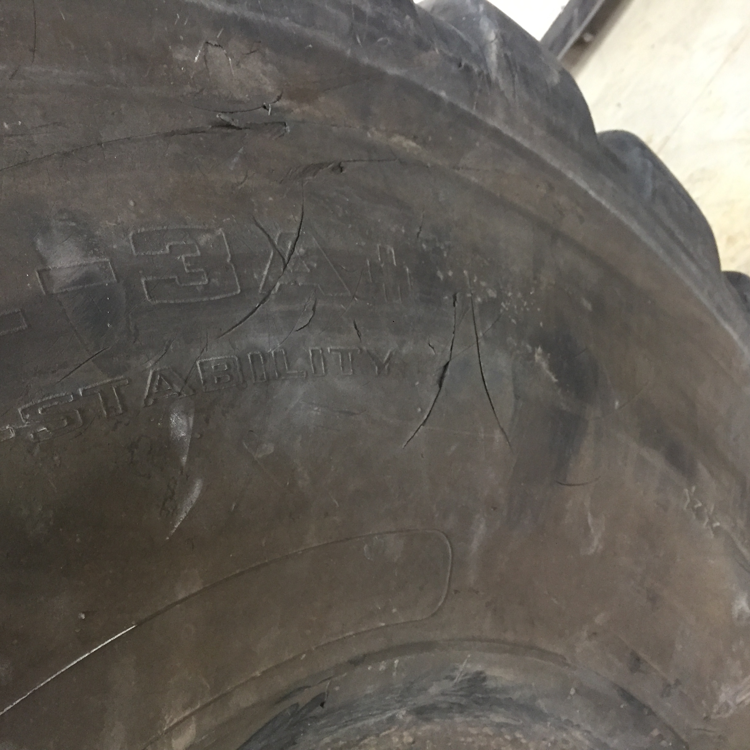 29.5/R25 Goodyear Farm TL3A+ E-3/G-3/L-3 Tire 008001