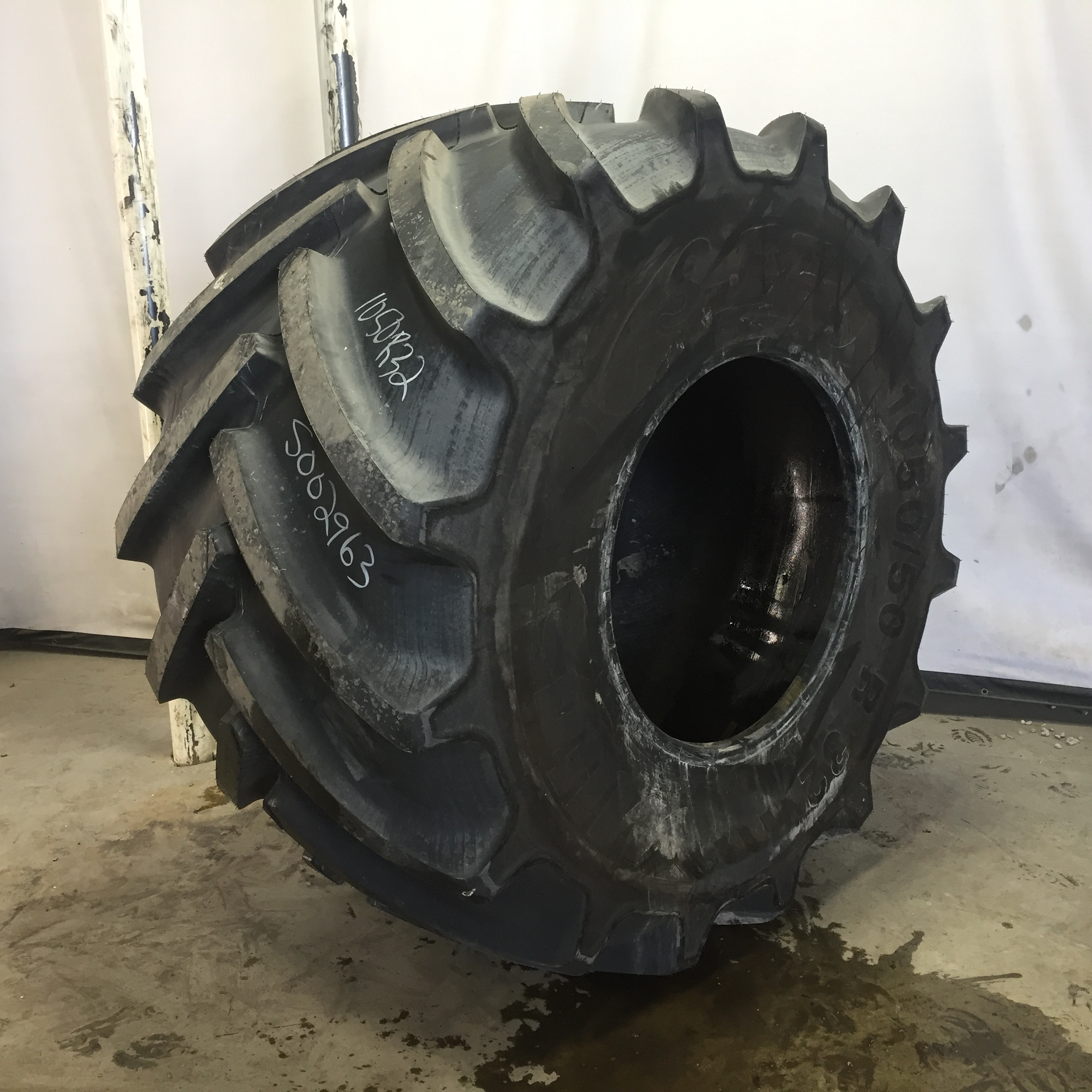 1050/50R32 Mitas SuperFlexion Tire (SFT) R-1W Tire S002963