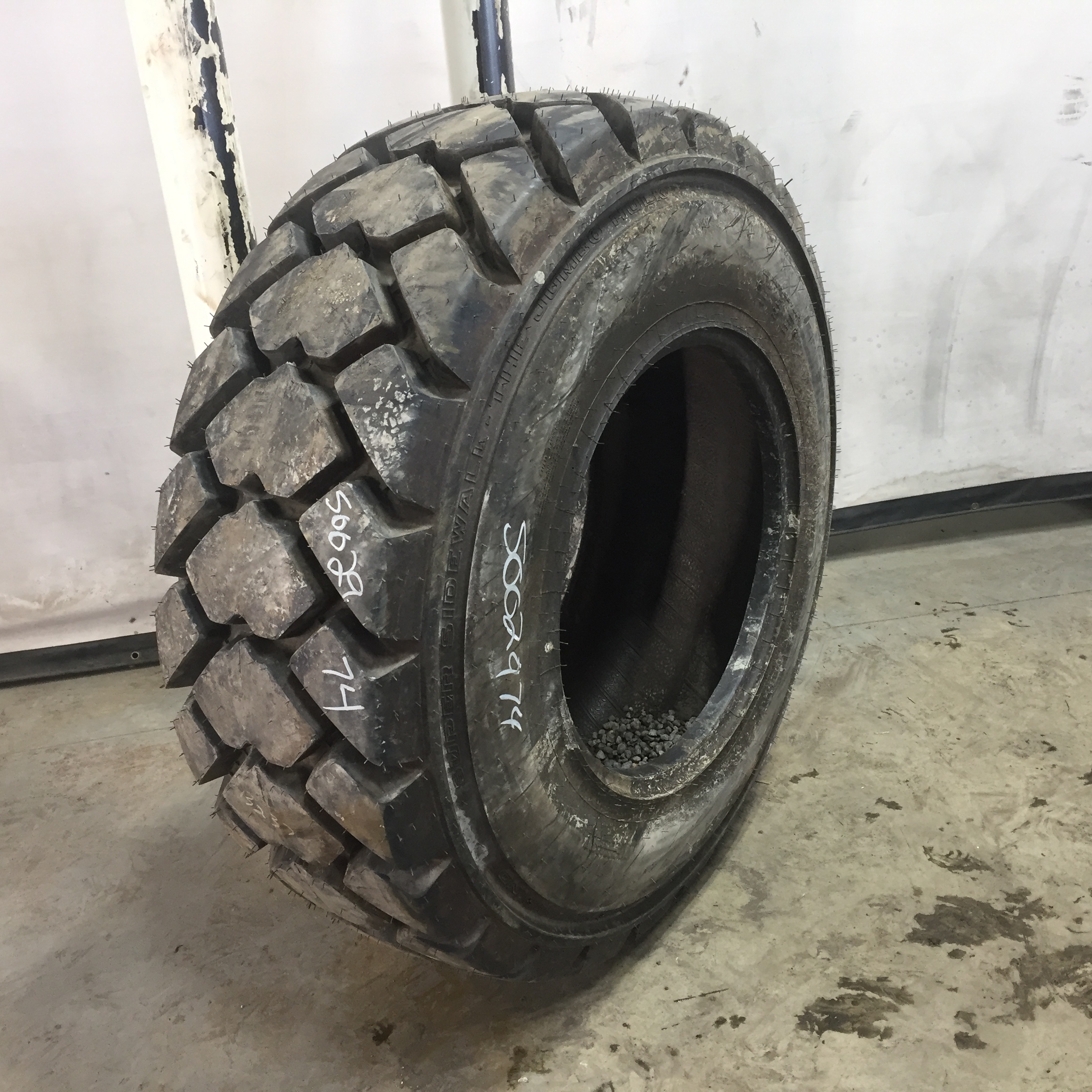 16.9/-24 Galaxy Jumbo Hulk L-4 Tire S02974