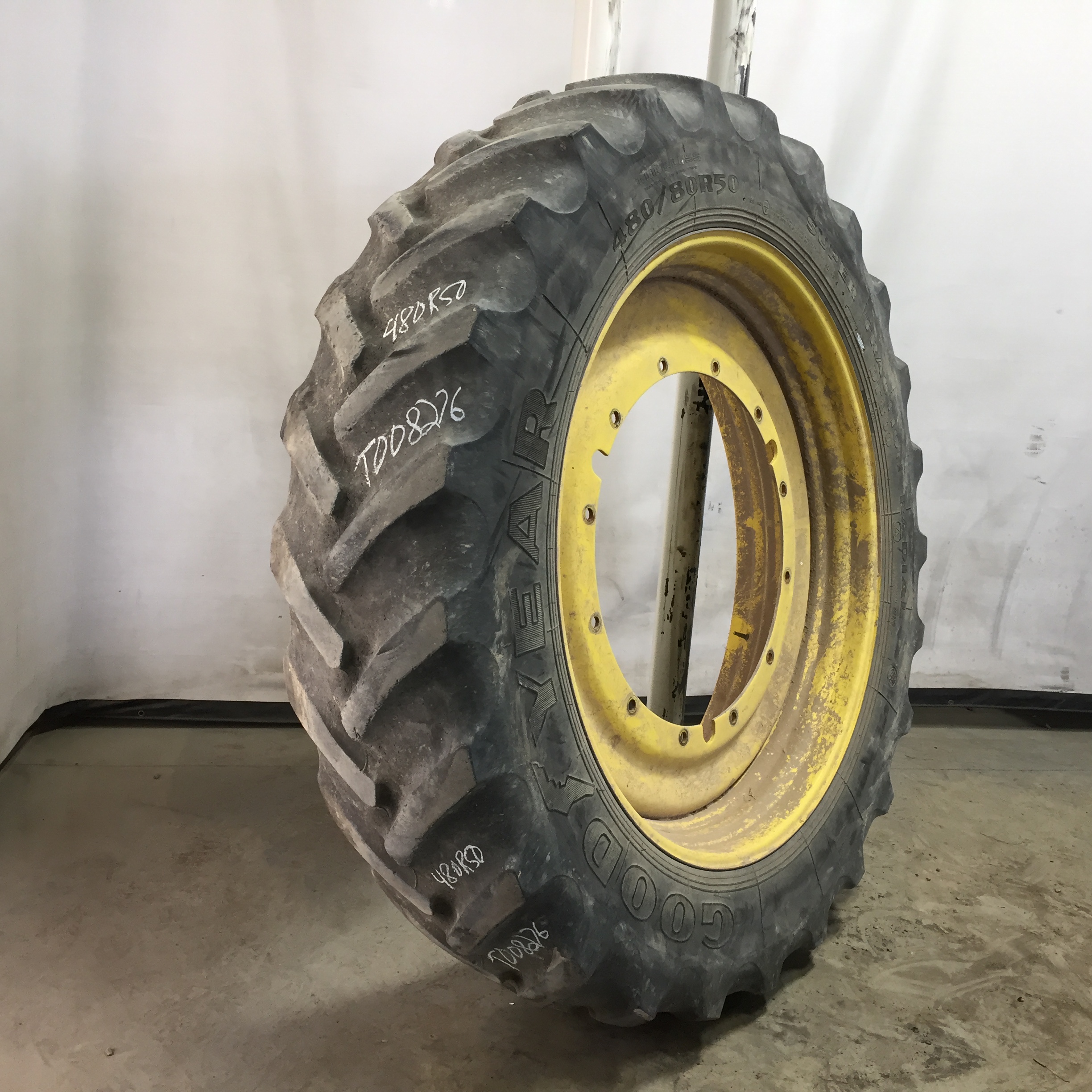 480/80R50 Goodyear Farm DT800 Super Traction R-1W Tire RT008275