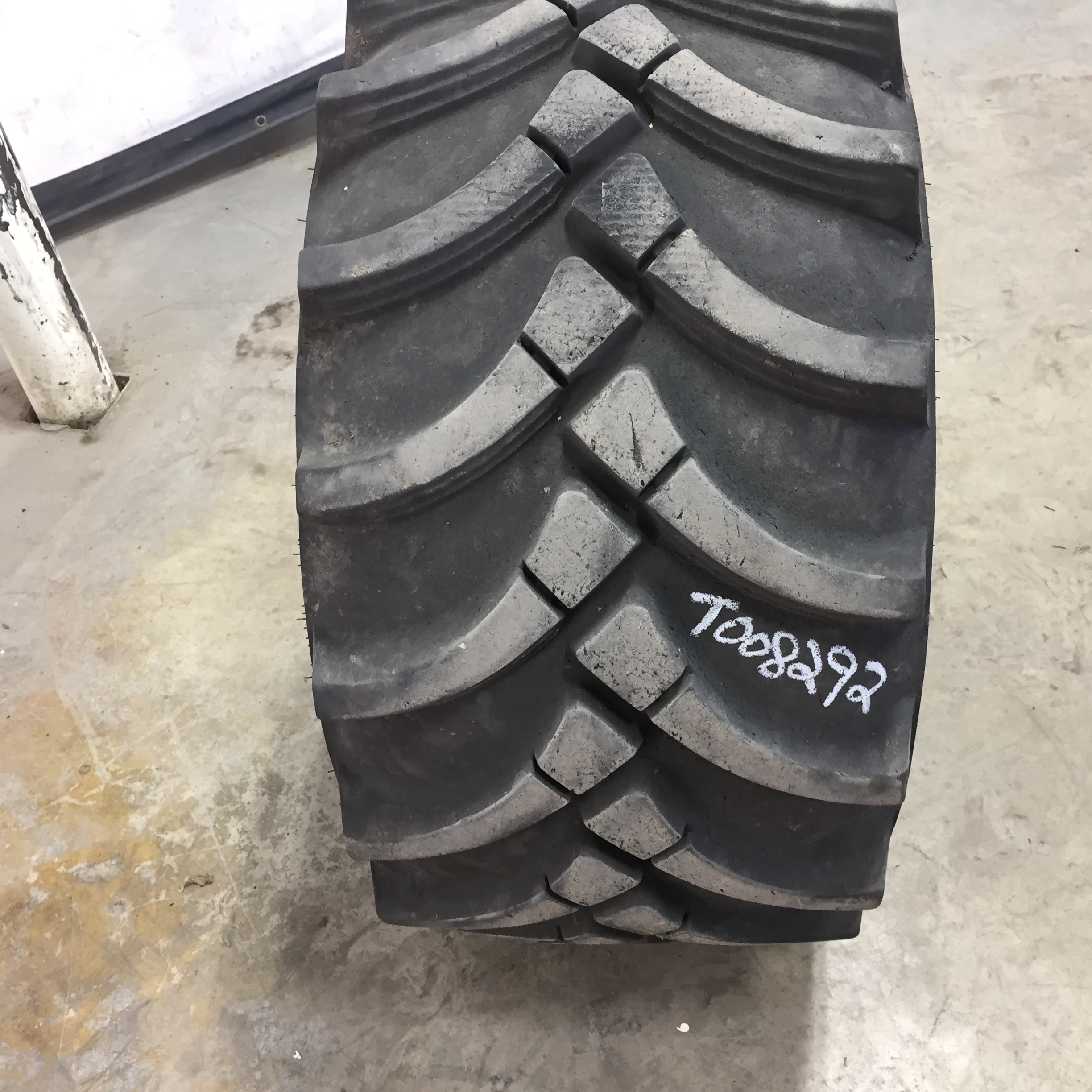 31/15.50-15 Hercules Traction Master I-3 Tire T008292