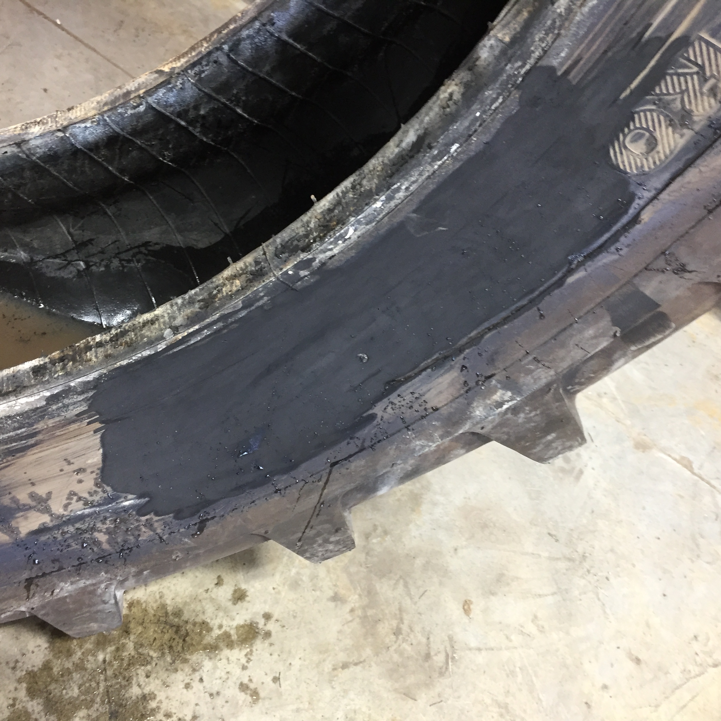 16.9/-34 Pro Max R-1 Tire T008300