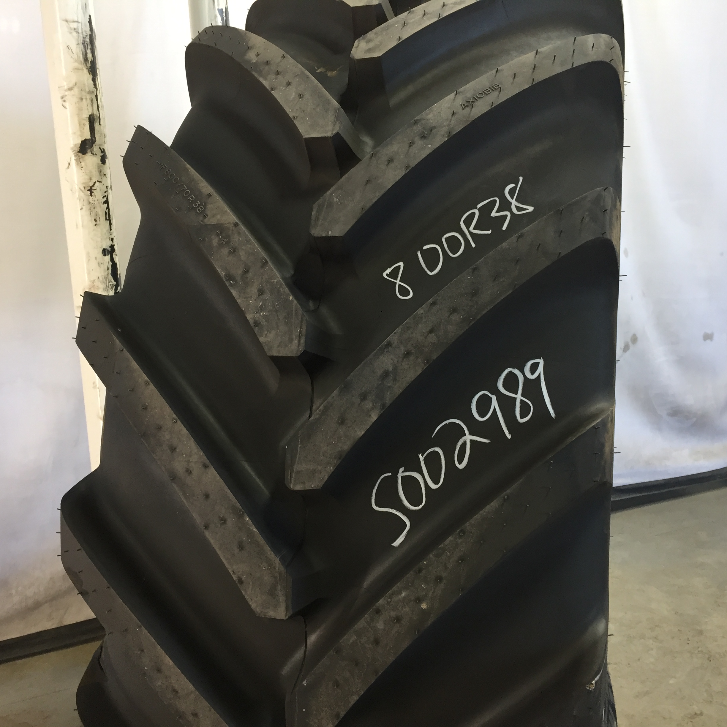 800/70R38 Michelin Axiobib R-1W Tire S002989