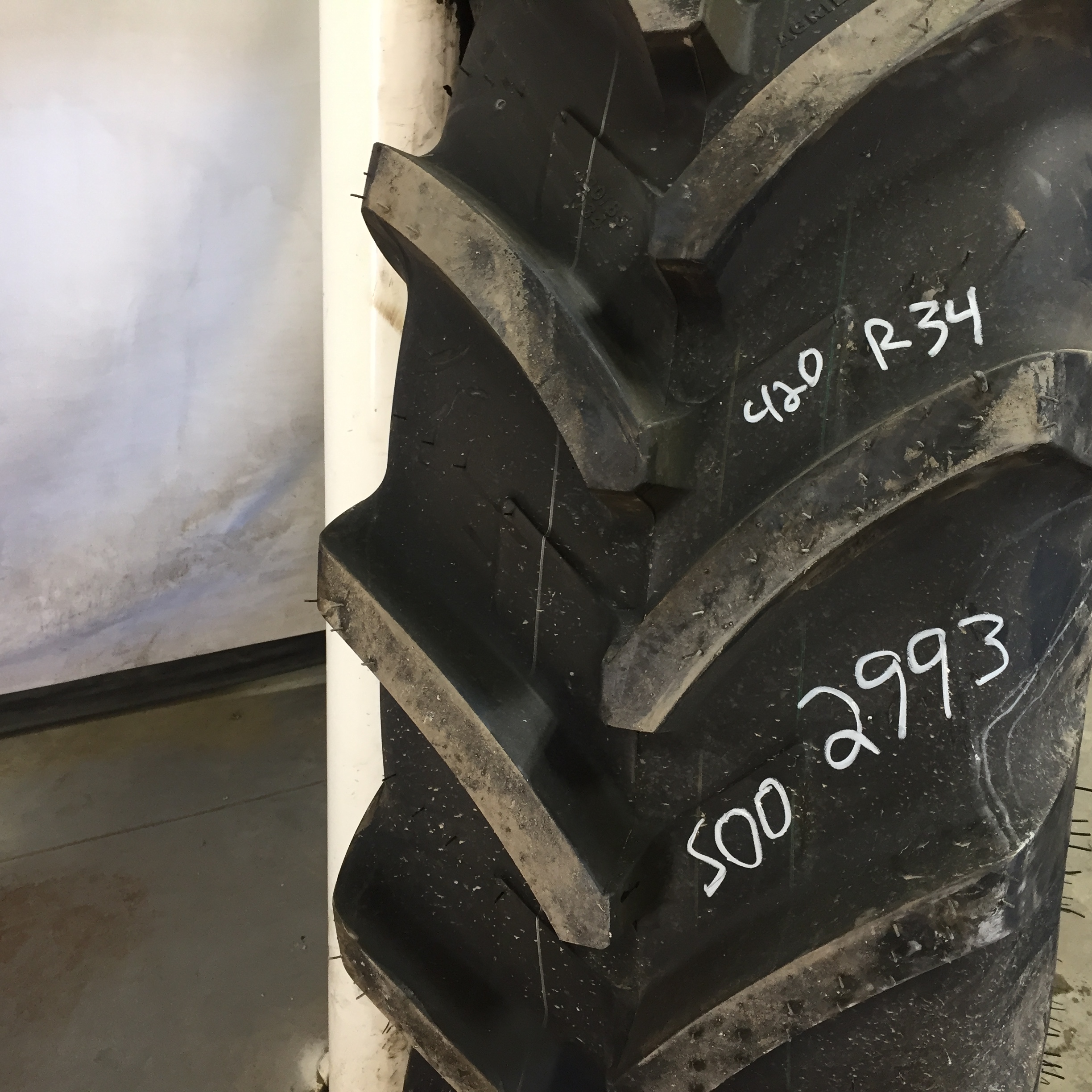 420/85R34 Michelin AgriBib R-1W Tire S002993