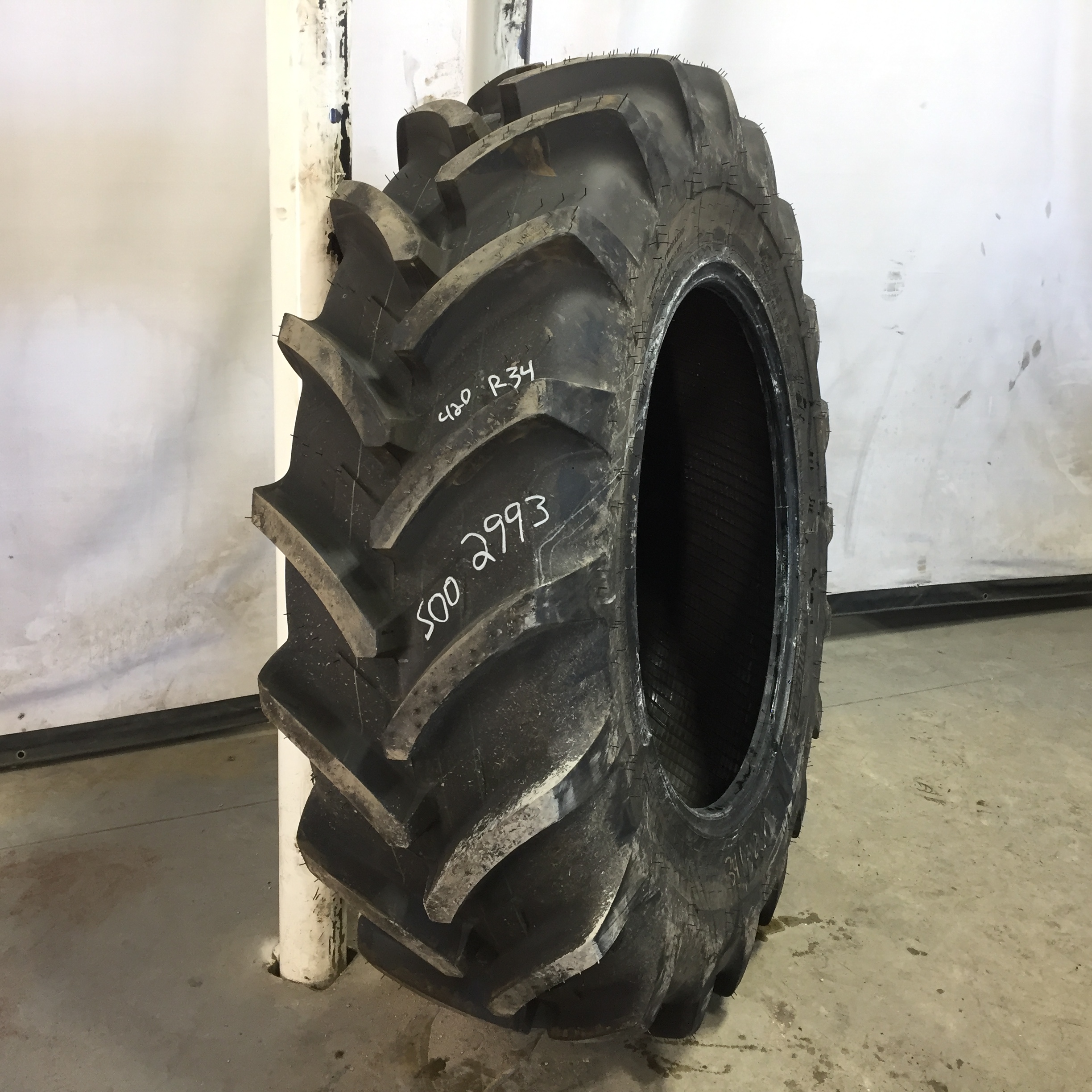 420/85R34 Michelin AgriBib R-1W Tire S002993