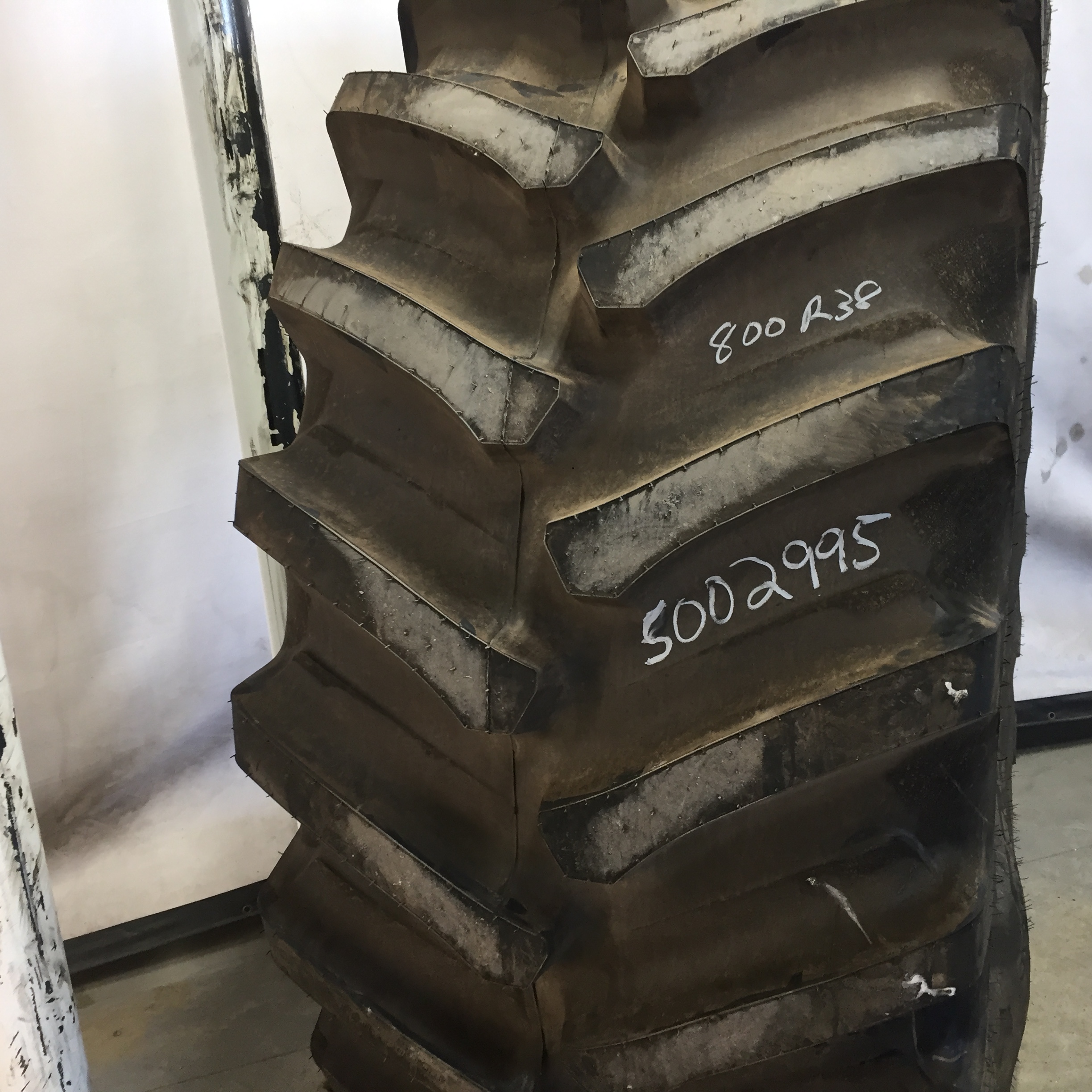 800/70R38 Firestone Radial Deep Tread 23 R-1W Tire S002995