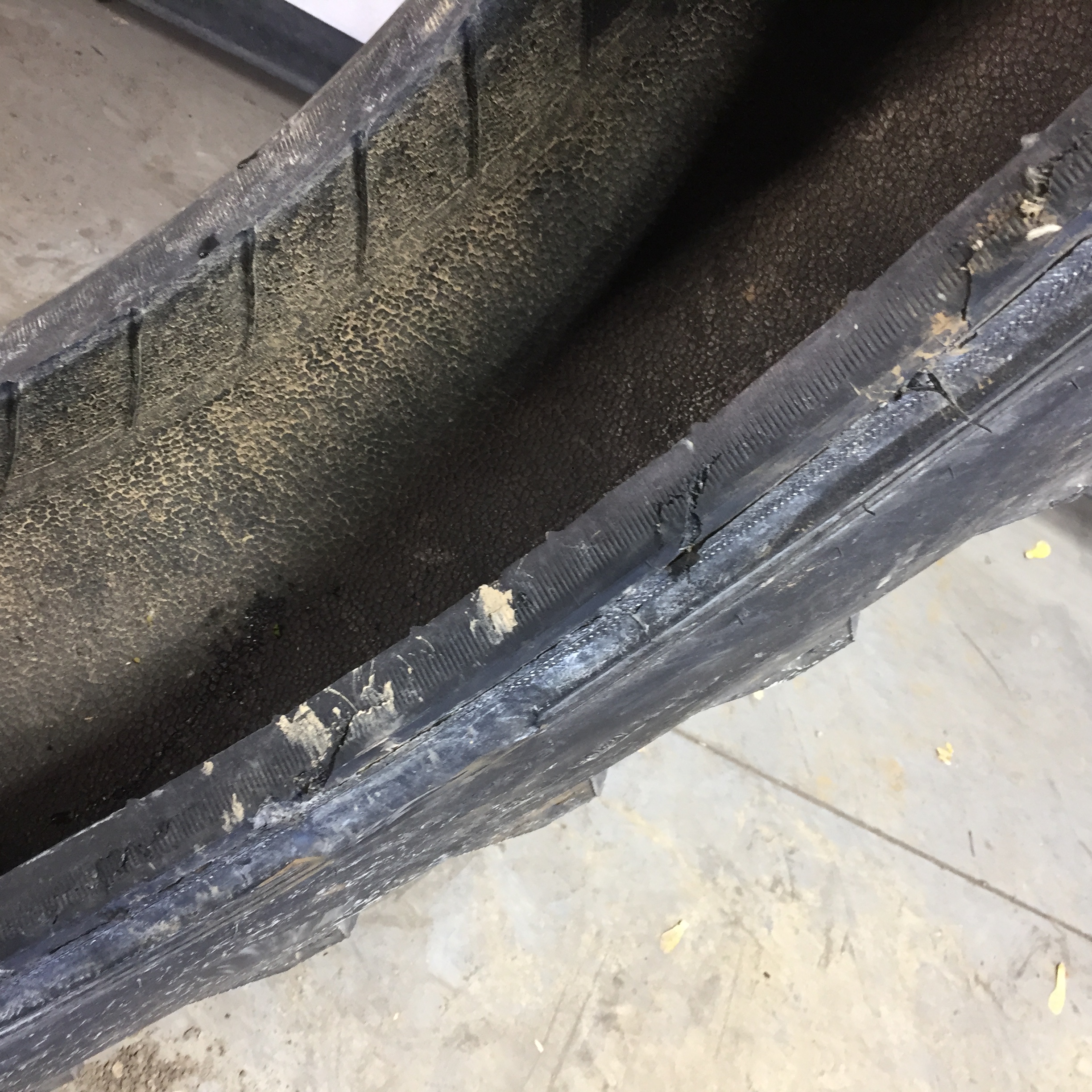 320/90R46 Titan Farm TT49V Radial R-1W Tire 008073