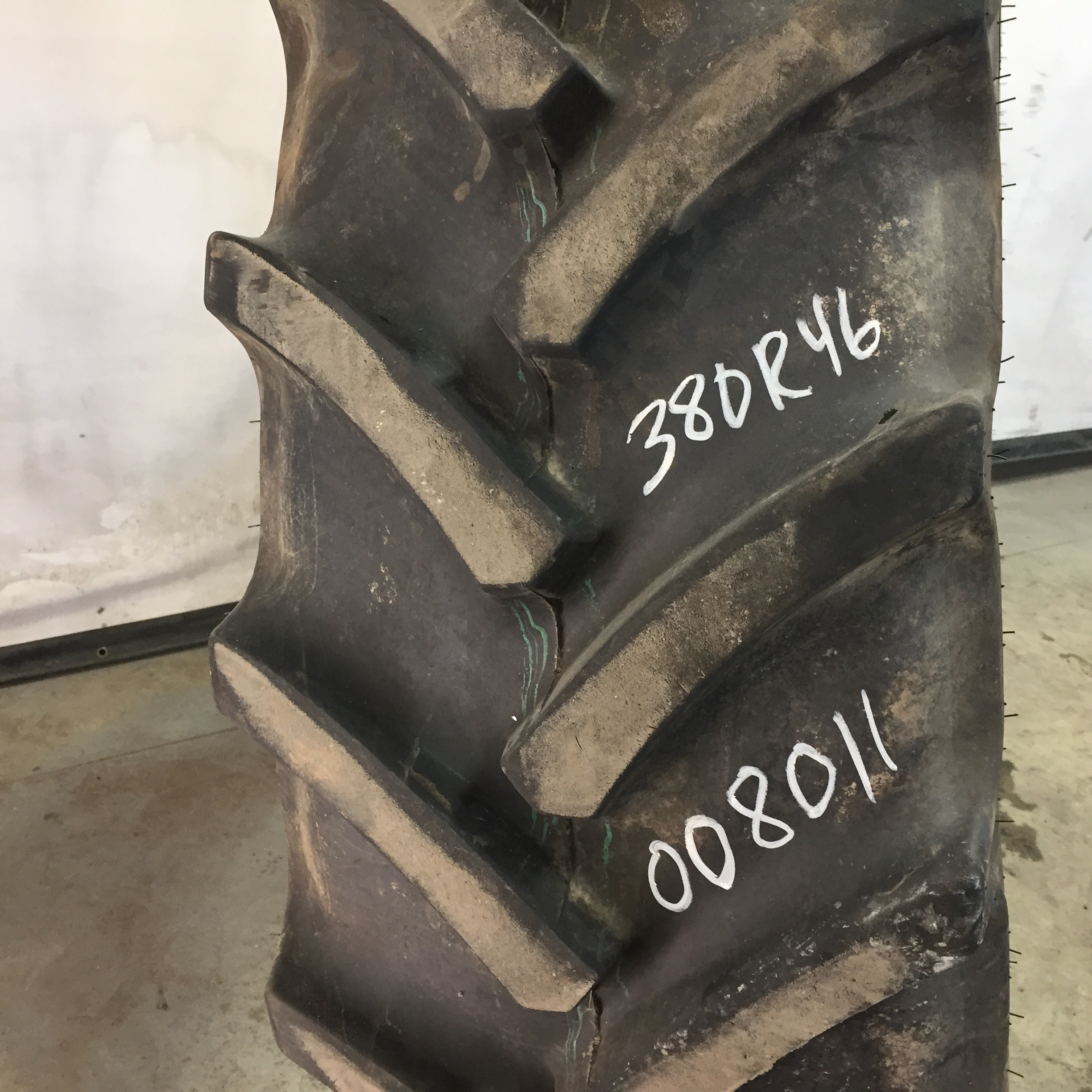 380/90R46 Mitas AC85 Radial R-1W Tire 008011