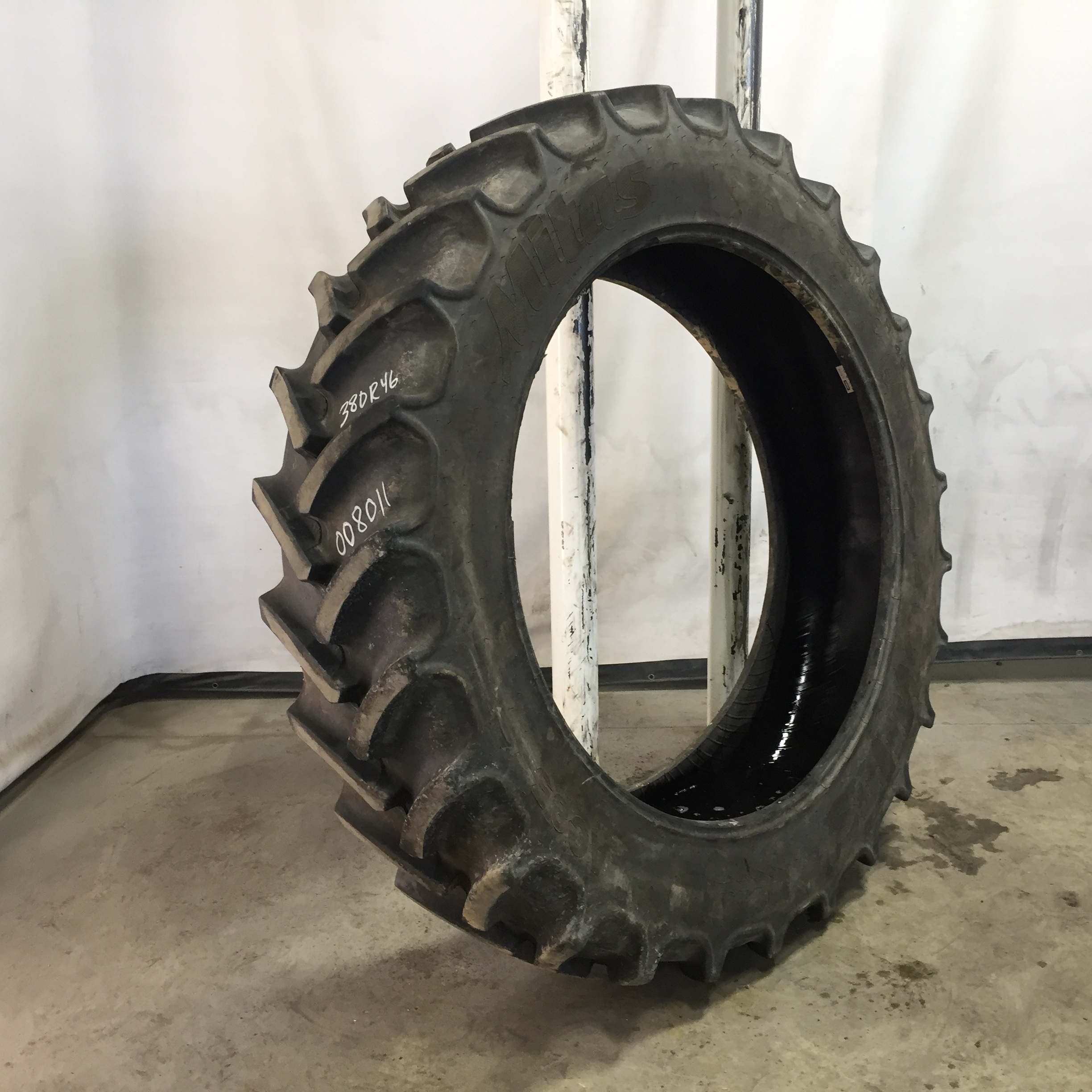 380/90R46 Mitas AC85 Radial R-1W Tire 008011