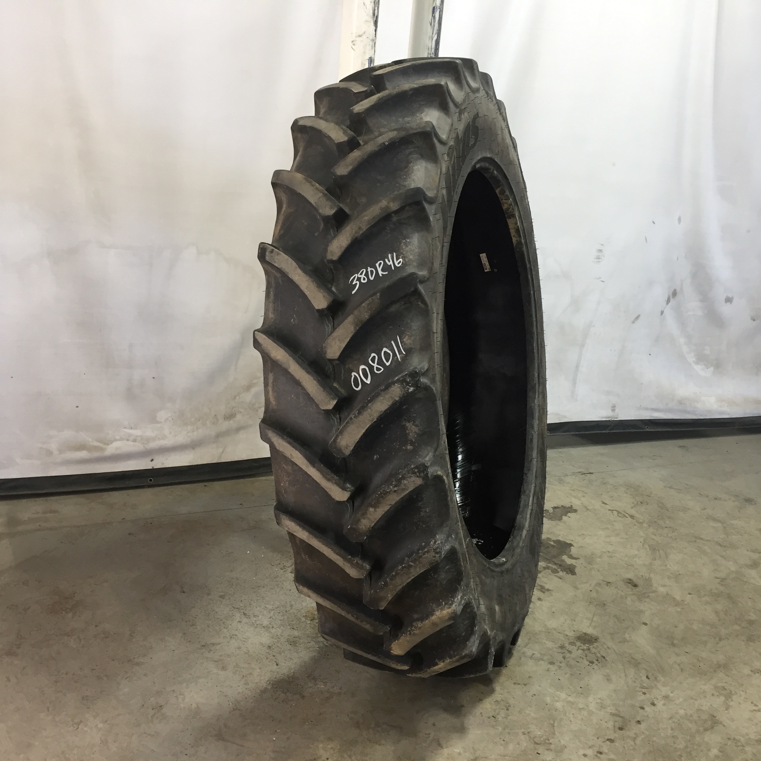 380/90R46 Mitas AC85 Radial R-1W Tire 008011