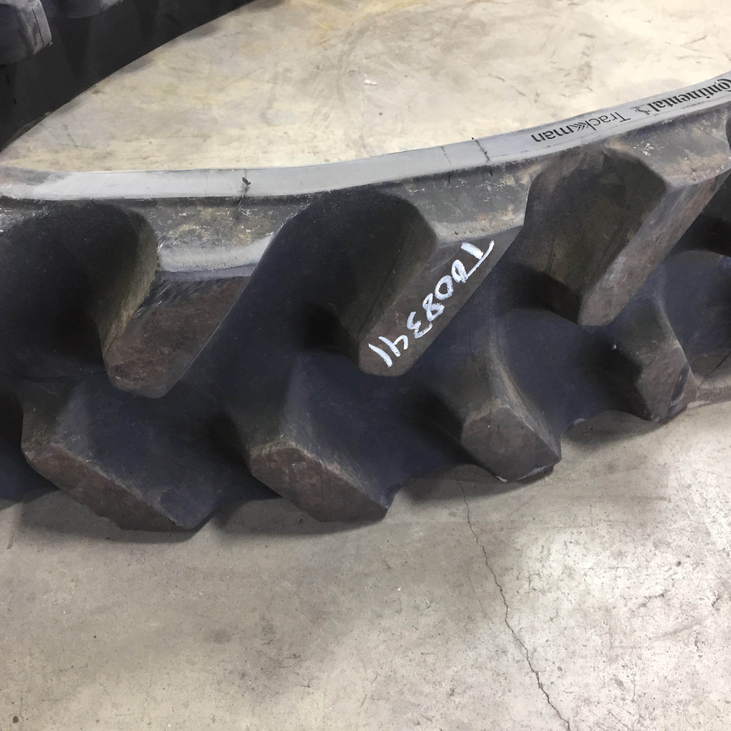 16'' Continental Trackman Ultra Ag Track for John Deere 8RT T008341