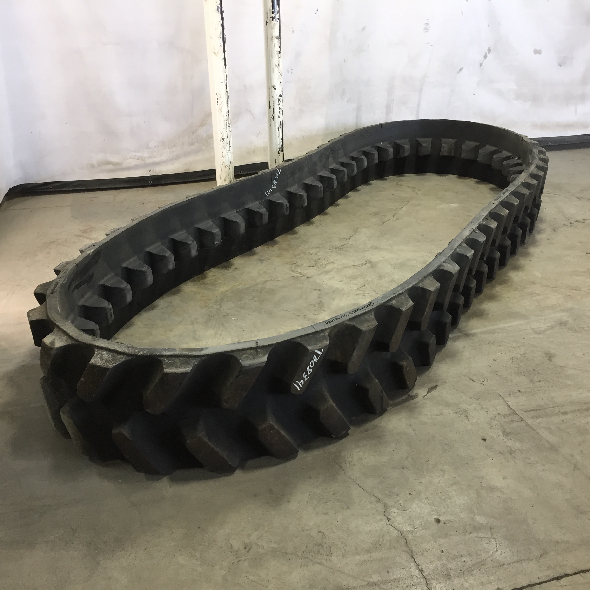 16'' Continental Trackman Ultra Ag Track for John Deere 8RT T008341