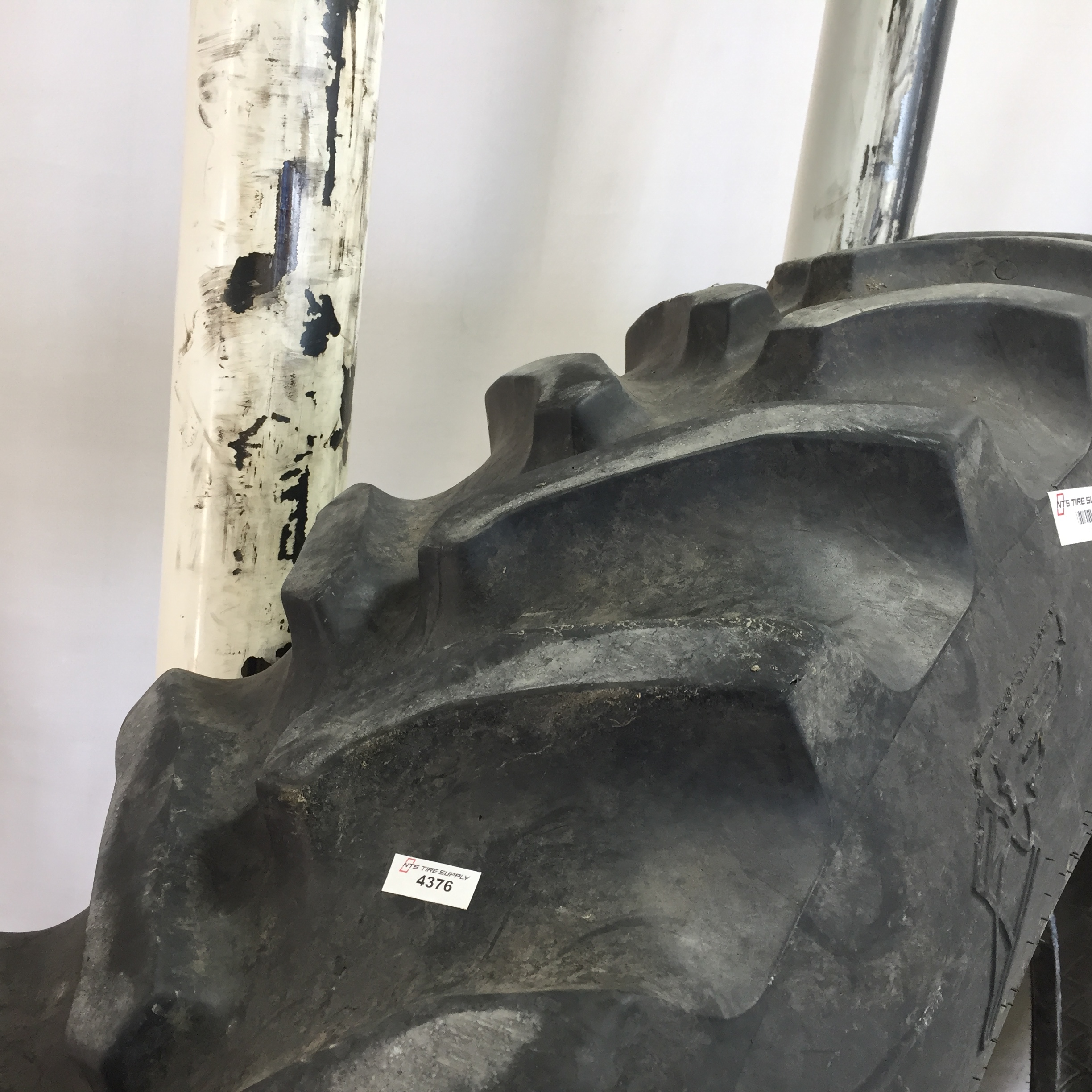 14.9/R46 Goodyear Farm Dyna Torque Radial R-1 Tire T008342