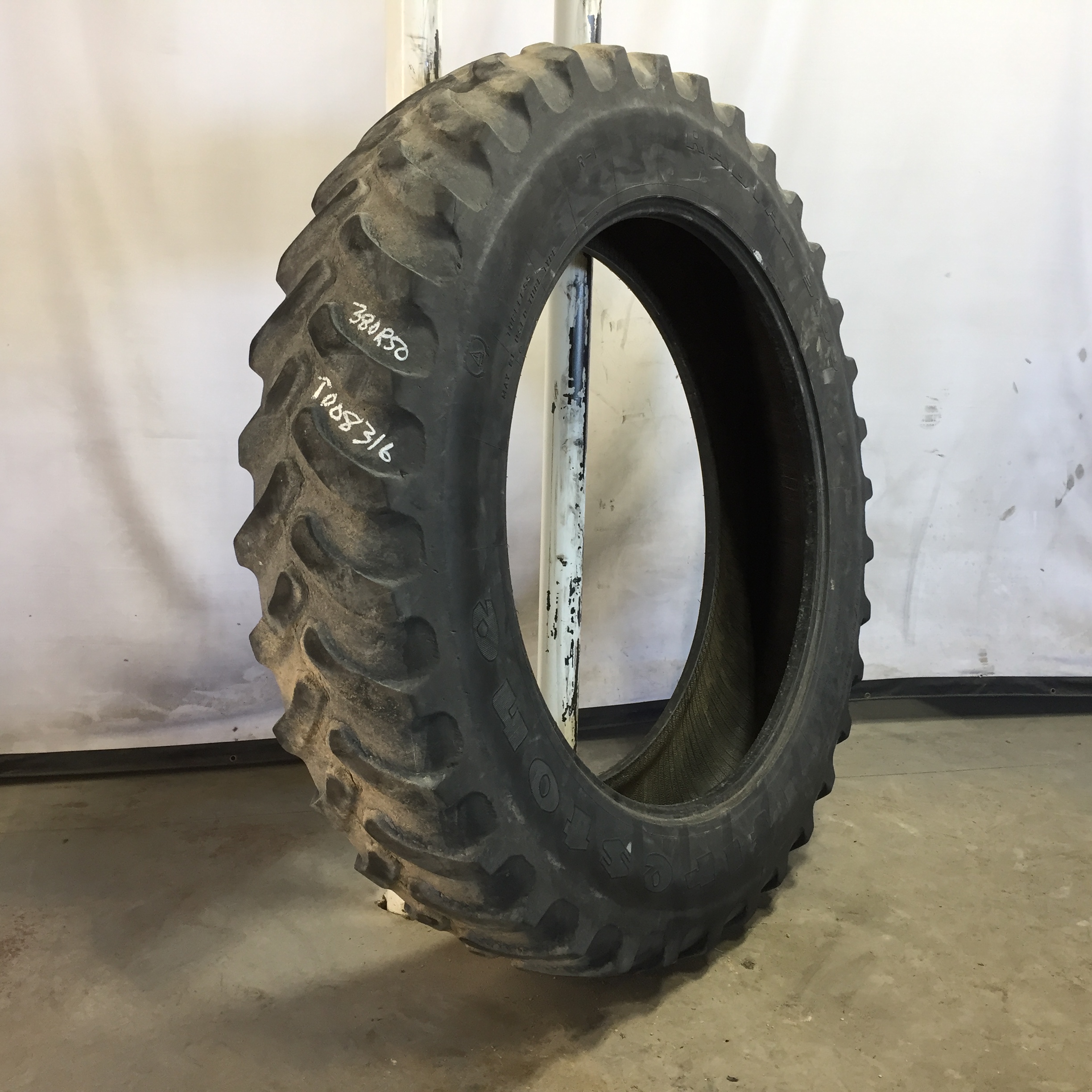 380/105R50 Firestone Radial 9100 R-1 Tire T008316