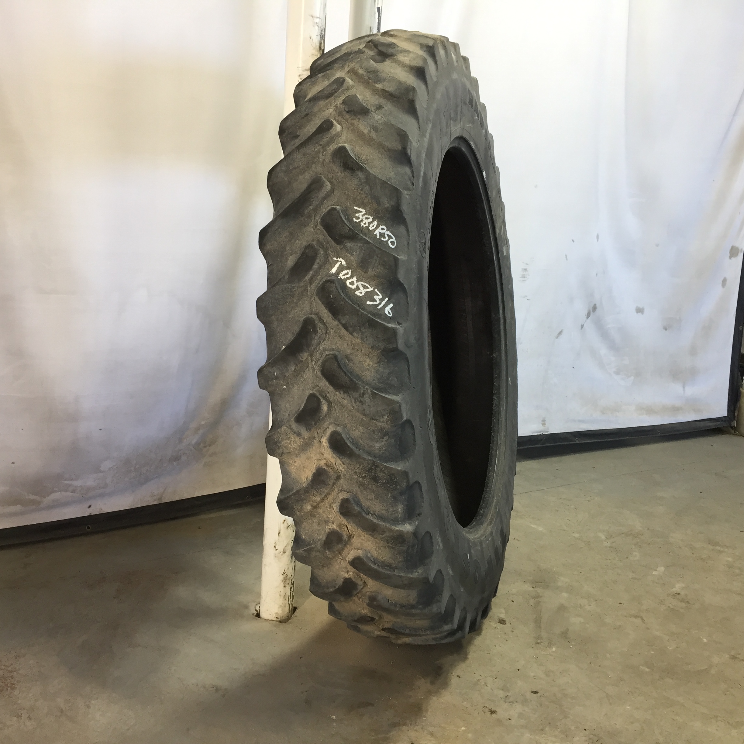 380/105R50 Firestone Radial 9100 R-1 Tire T008316