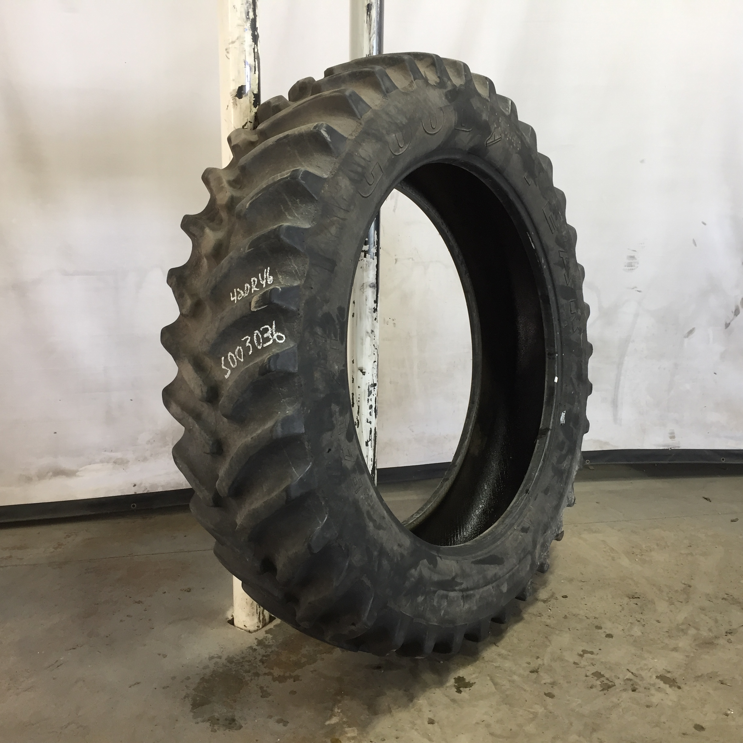 420/80R46 Goodyear Farm Dyna Torque Radial R-1 Tire S003036
