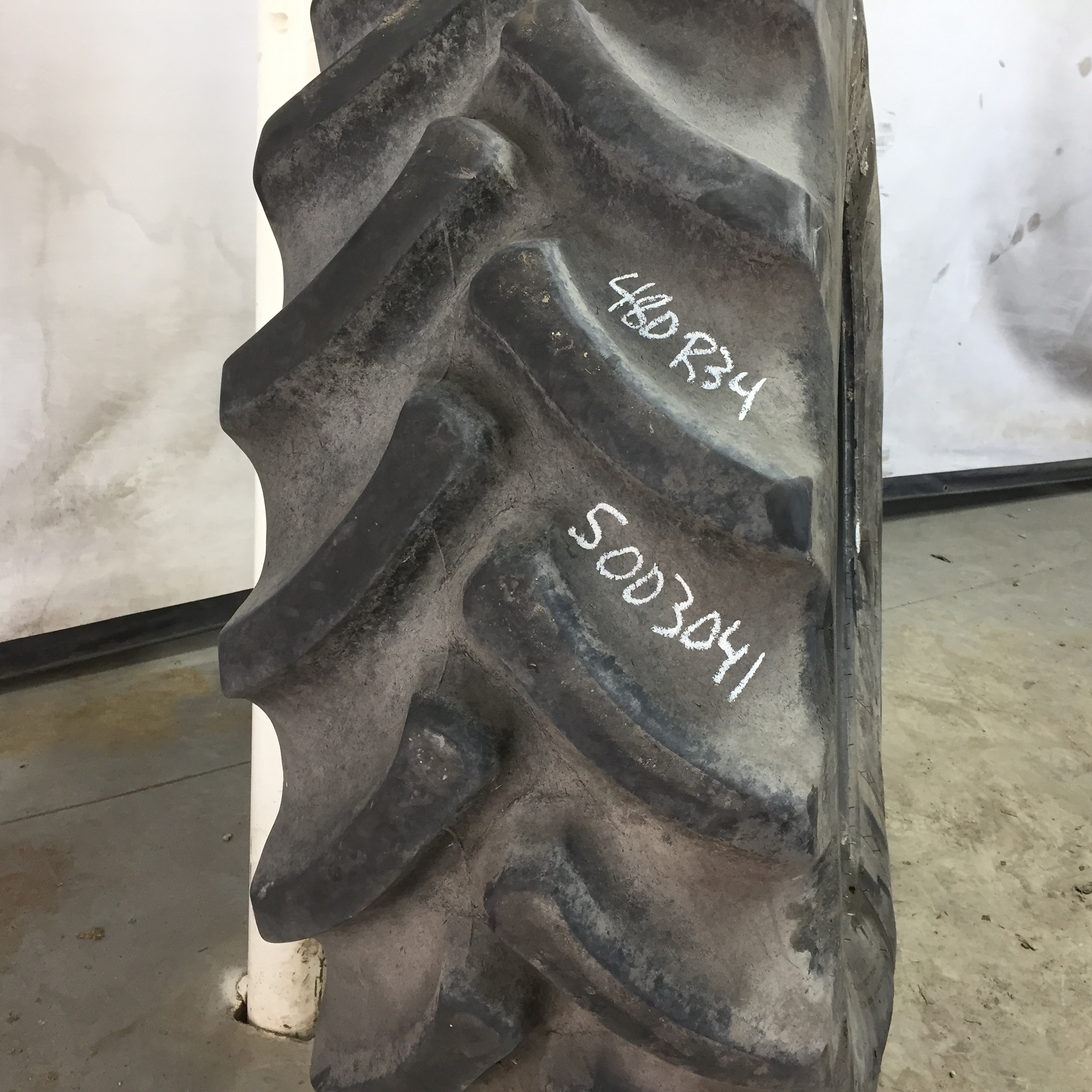 480/70R34 Firestone Radial 9000 R-1W Tire S003041