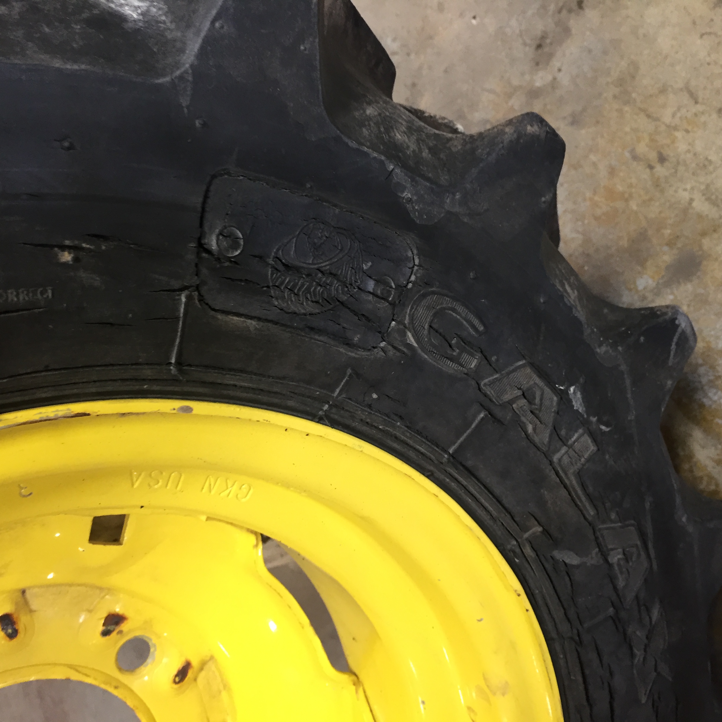 7/-14 Galaxy AGRI Trac II R-1 Tire RT008331