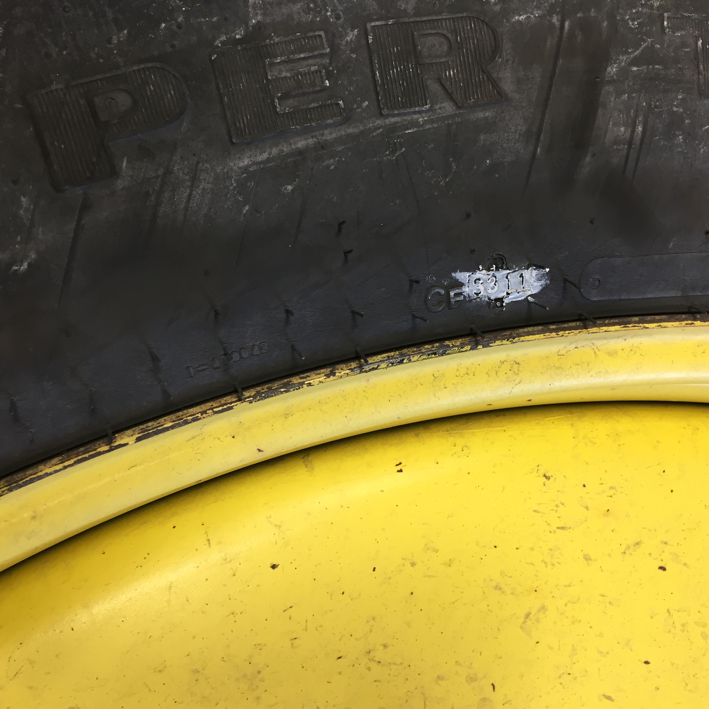 320/90R54 Goodyear Farm DT800 Super Traction R-1W Tire RT008340
