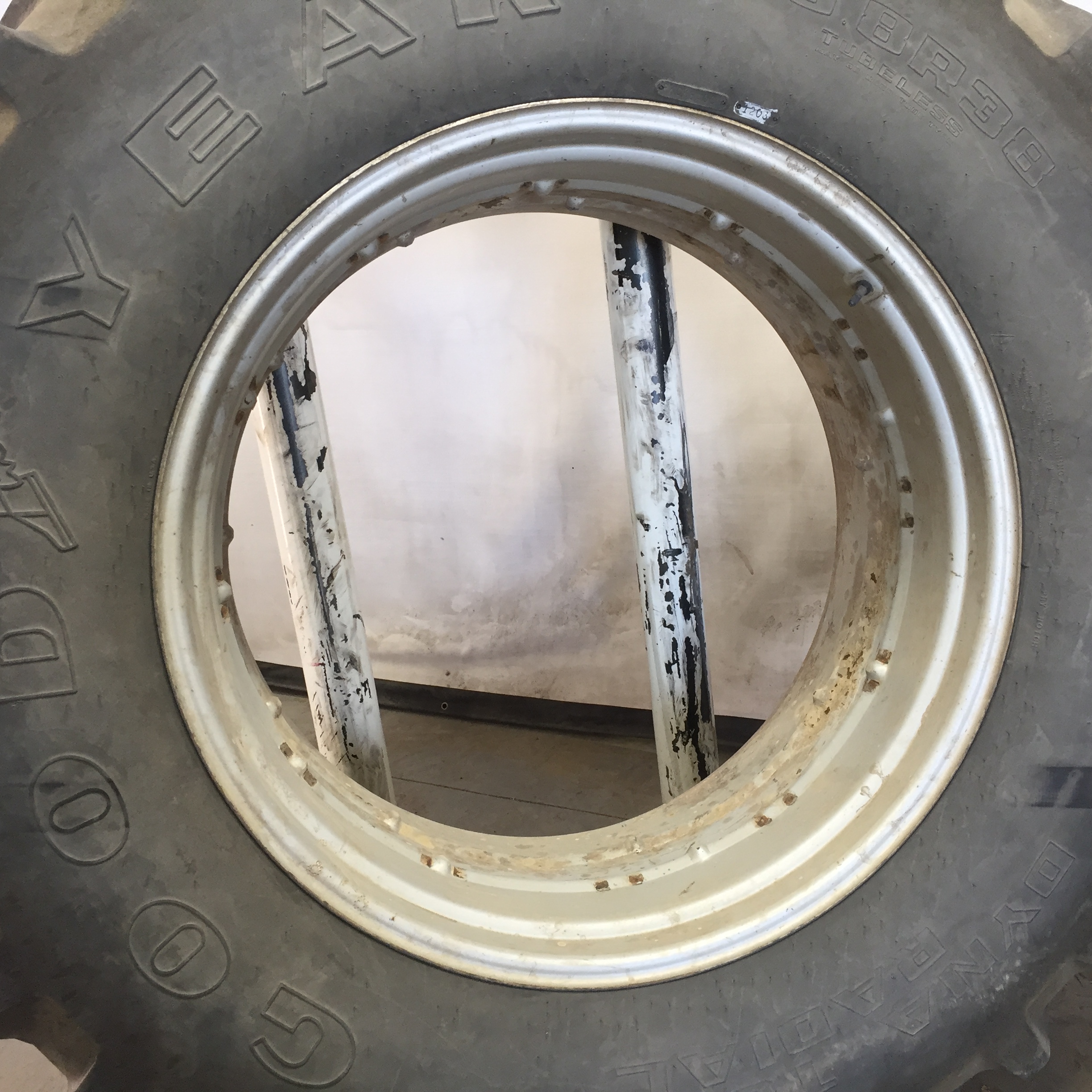 38''D x 18''W Double Bevel 38" Cast Wheel WT008353