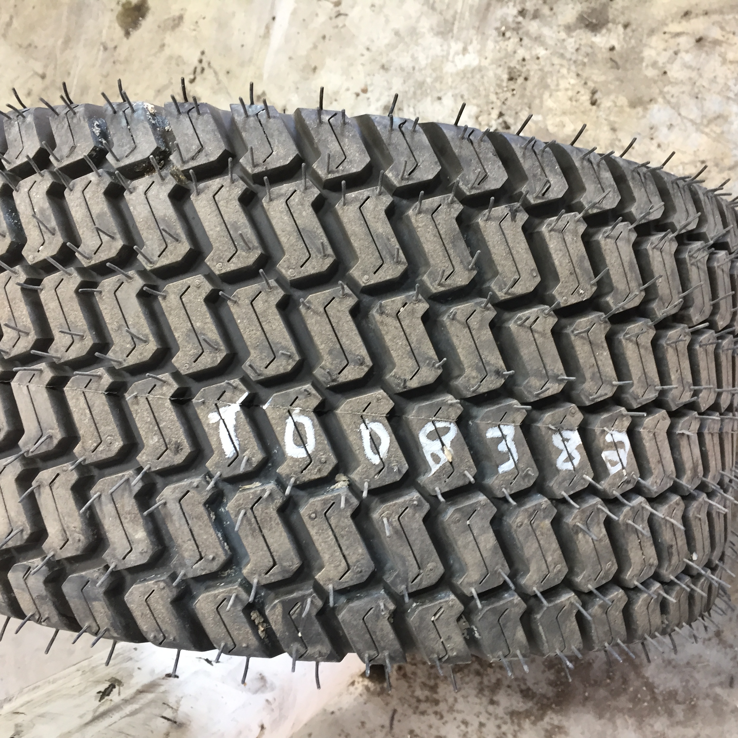 20/8.00-10 Titan Farm Multi Trac C/S HF-1 Tire T008382