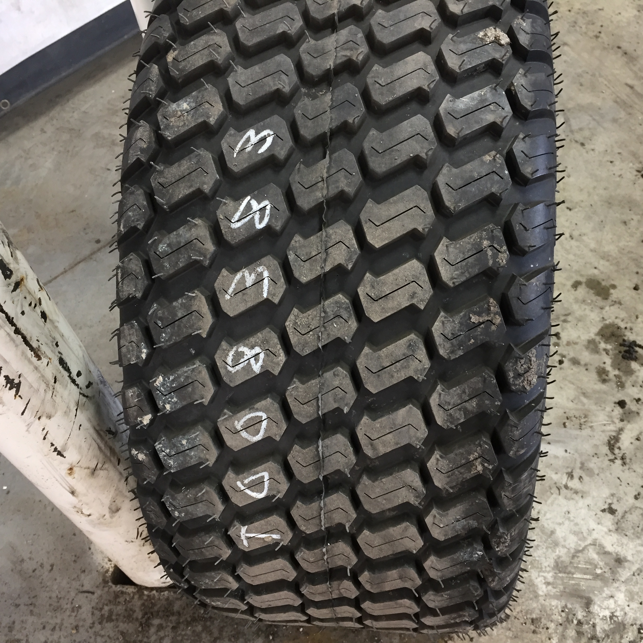 29/12.50-15 Titan Farm Multi Trac C/S HF-1 Tire T008383