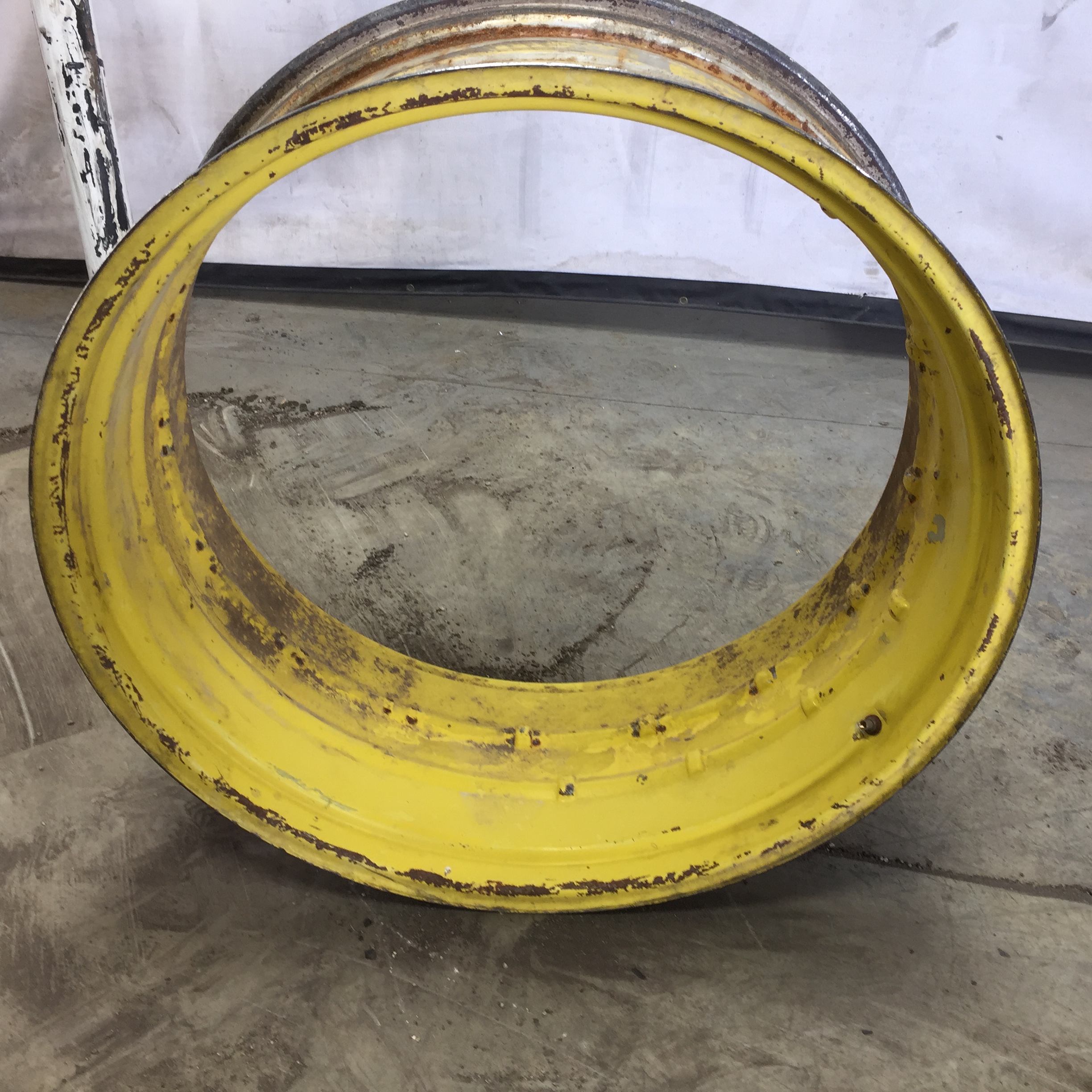 38''D x 16''W Double Bevel 38" Cast Wheel T008387