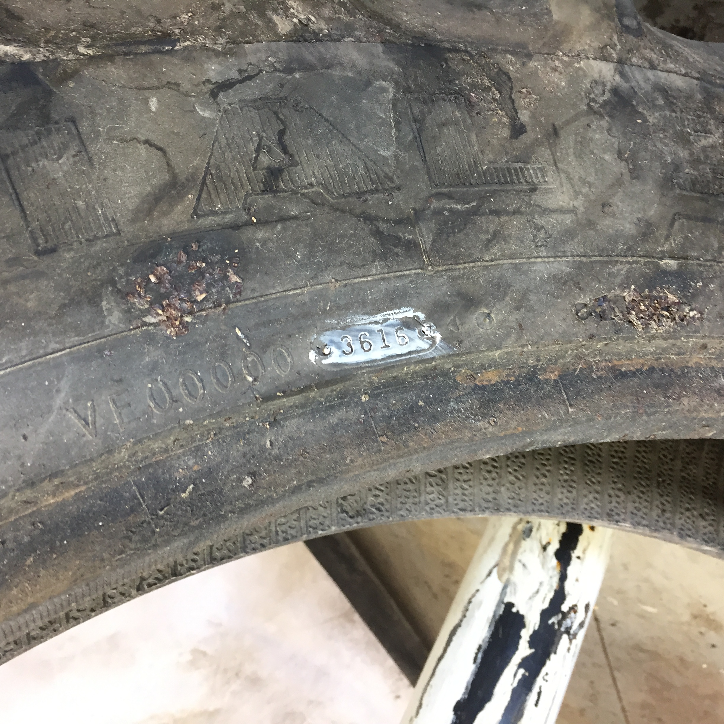 320/90R50 Firestone Radial 9000 R-1W Tire T008419