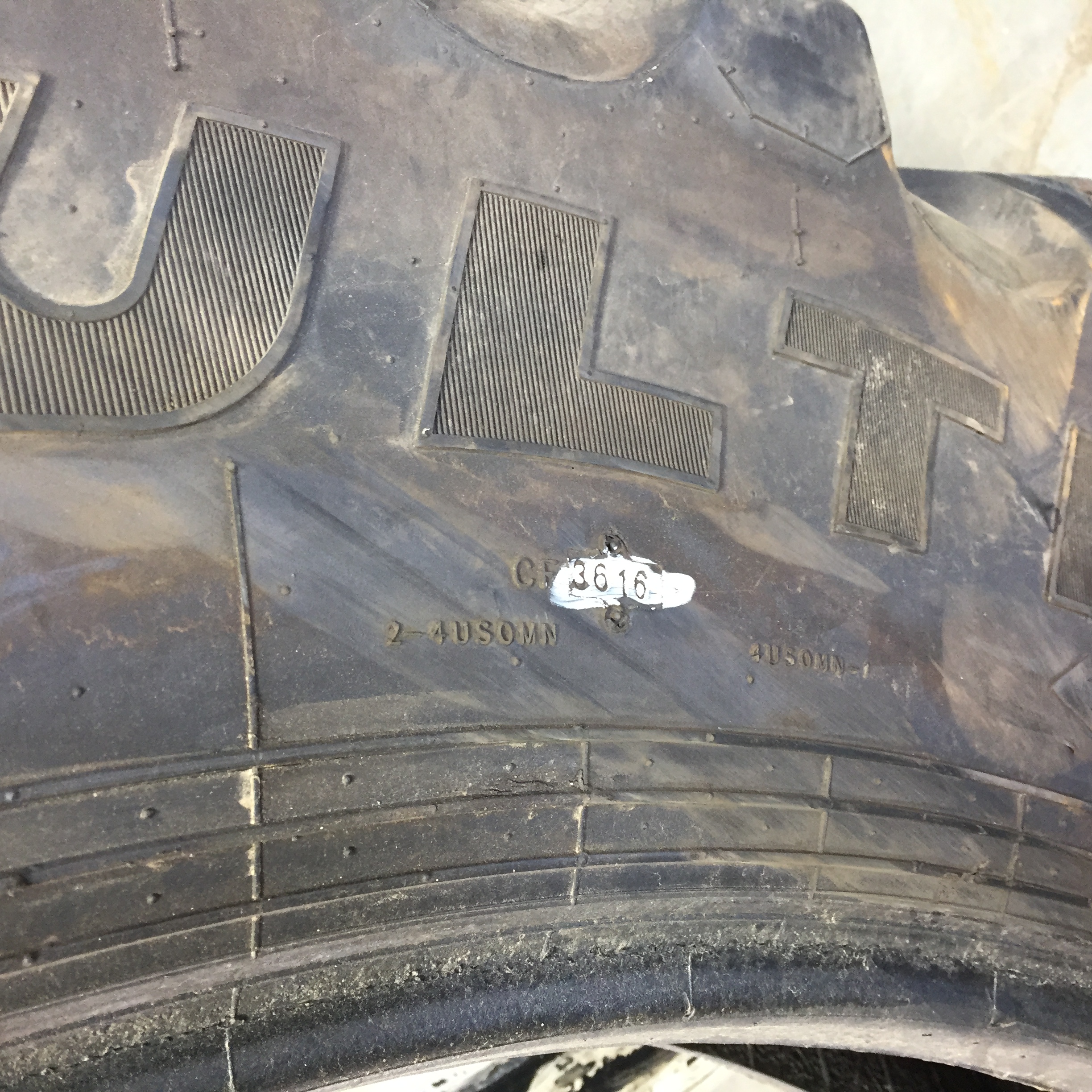 320/105R54 Goodyear Farm Ultra Sprayer R-1 Tire T008440