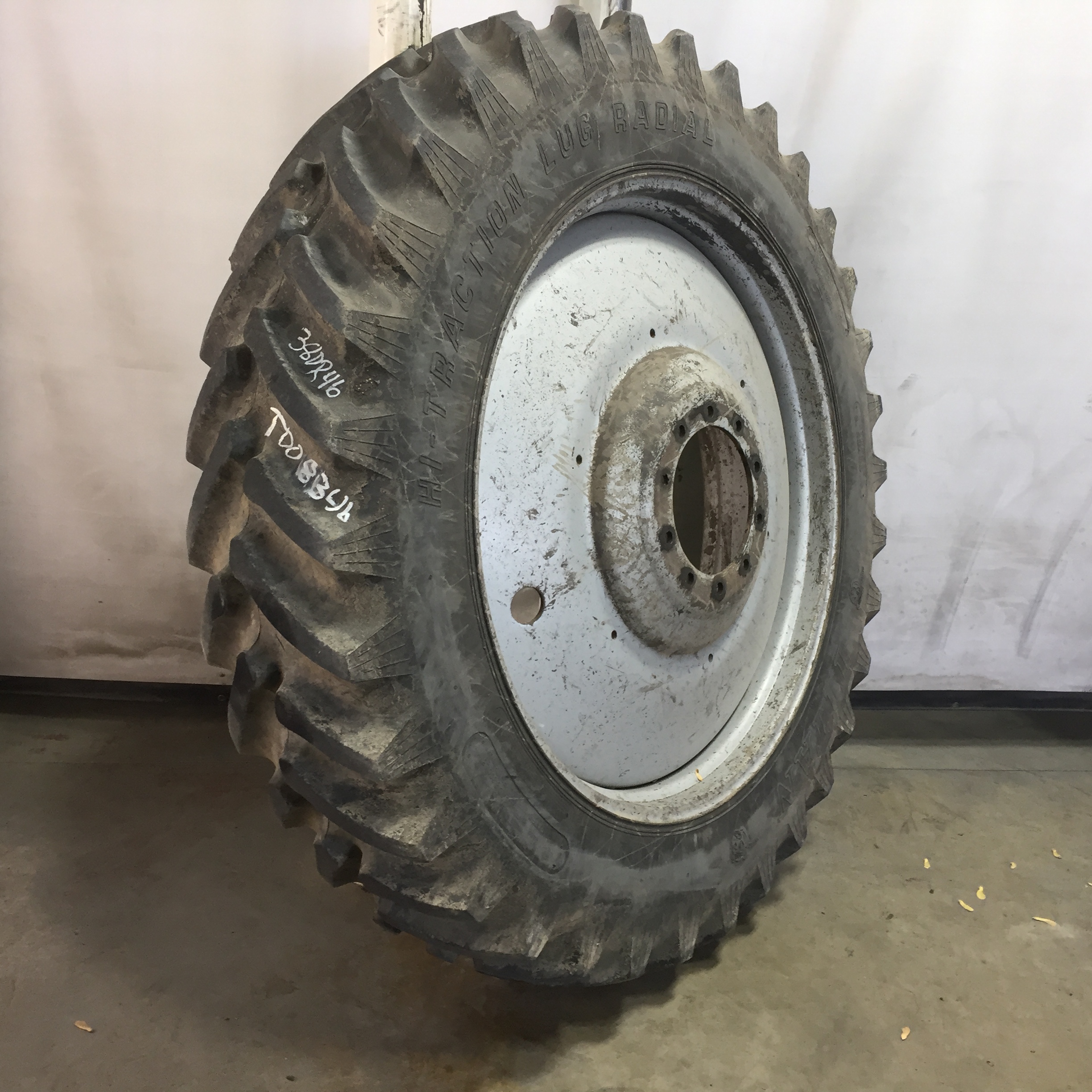 380/90R46 Titan Farm Hi Traction Lug Radial R-1 Tire RT008346