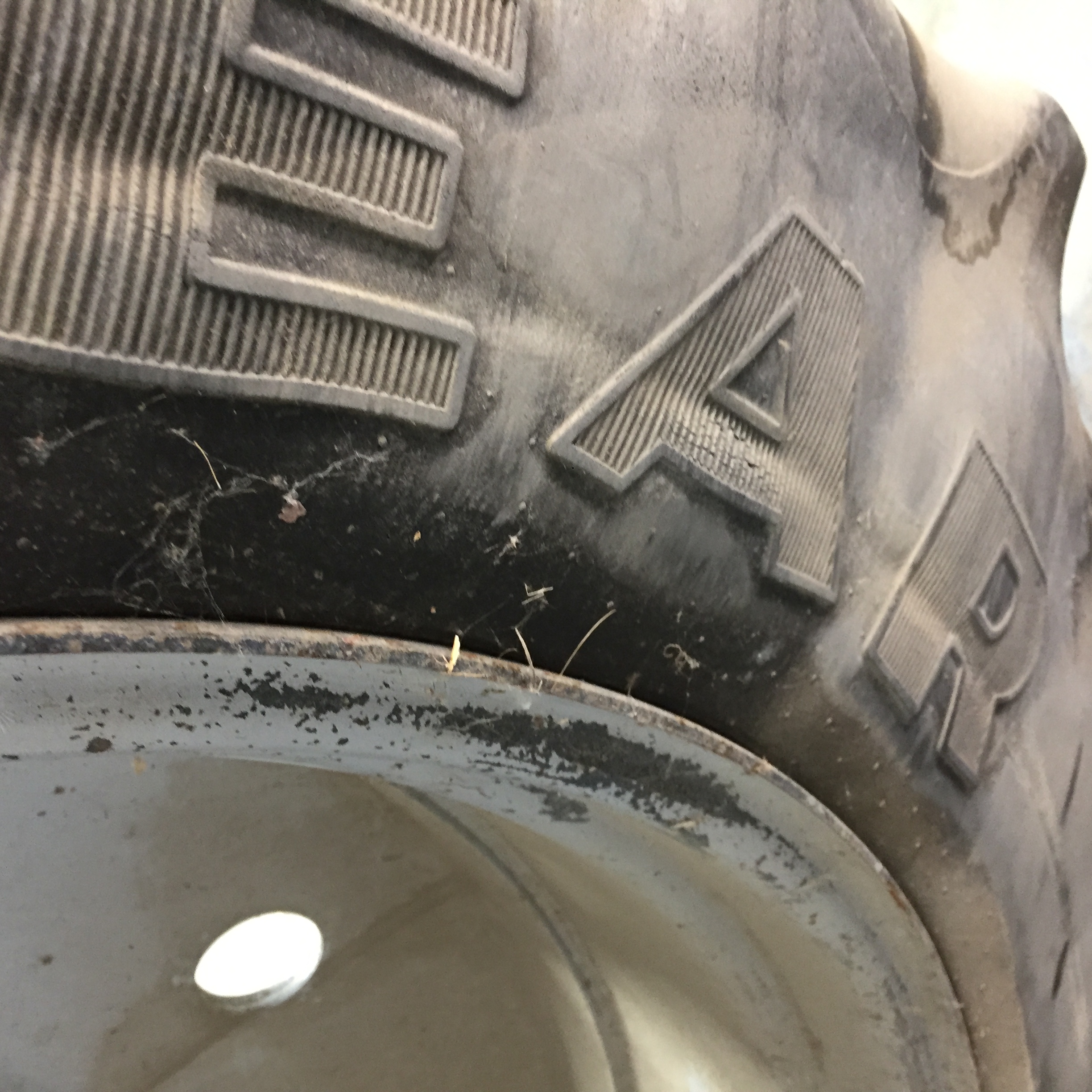 380/90R46 Goodyear Farm DT800 Optitrac R-1W Tire RT008347