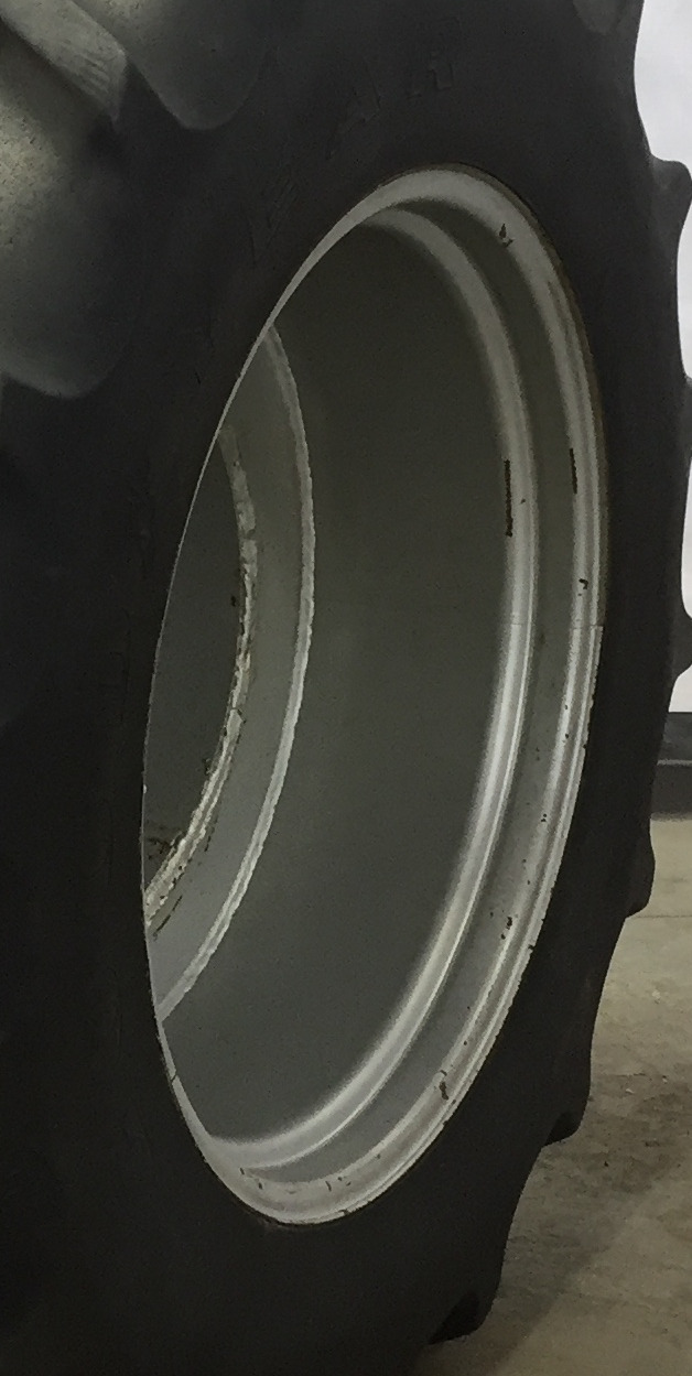 30''D x 13''W FWA Direct Bolt Dual Wheel WT008365