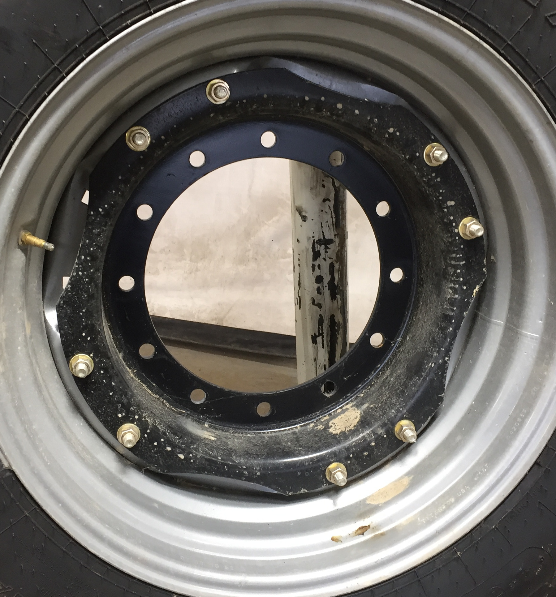 28''-30'' Waffle Wheel (Groups of 2 bolts) Rim Center WT008368CTR