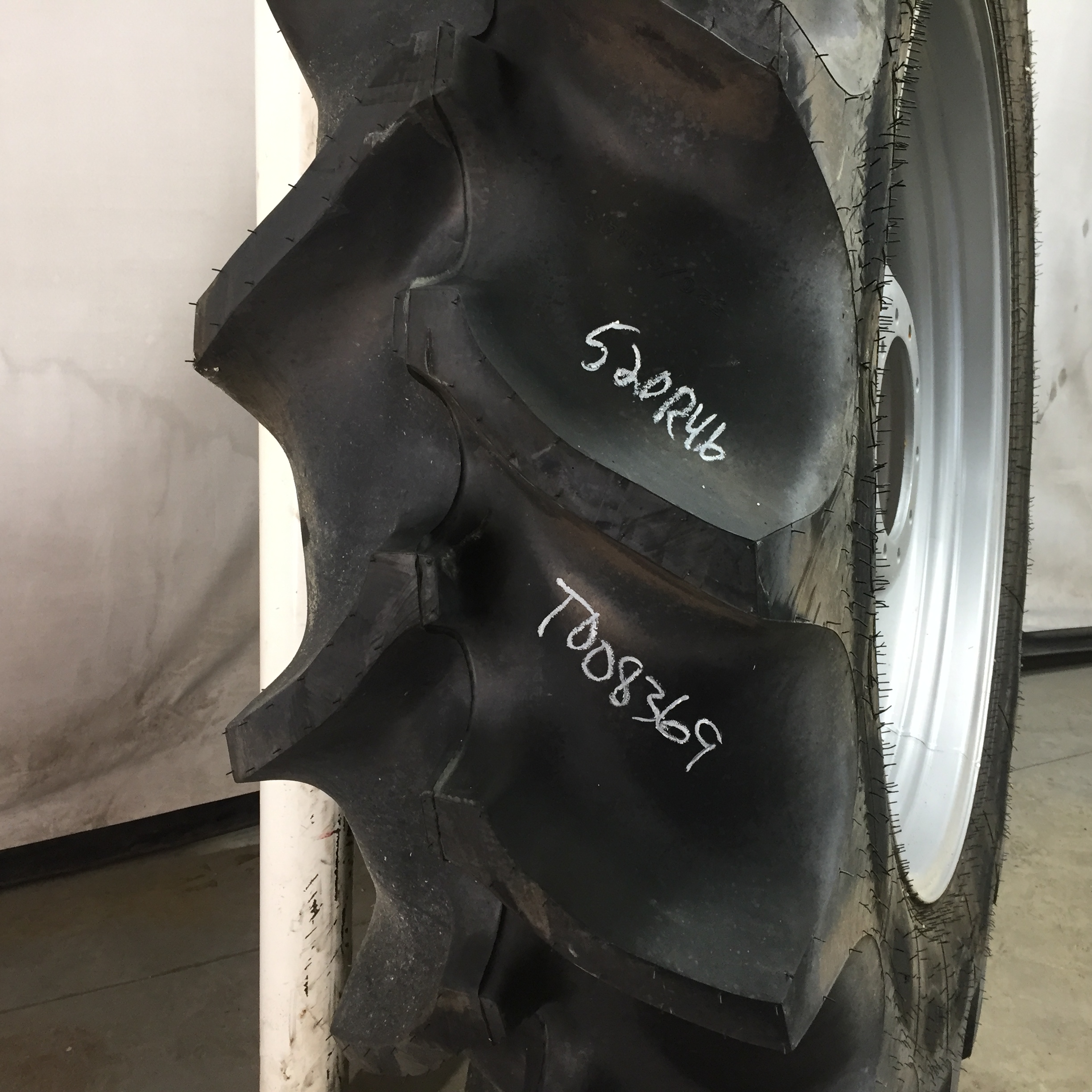 520/85R46 Goodyear Farm Special Sure Grip Radial TD8 R-2 Tire RT008369