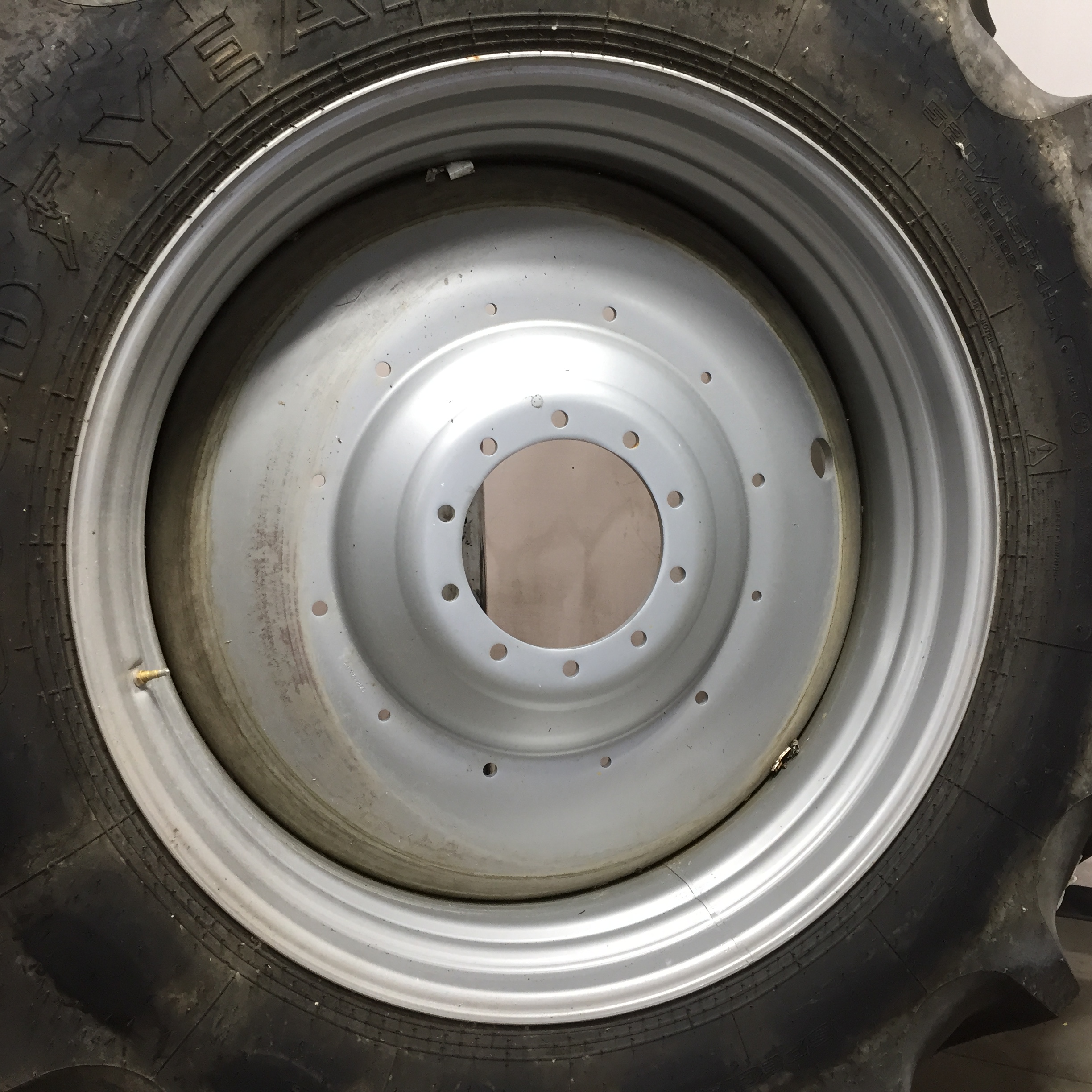 520/85R46 Goodyear Farm Special Sure Grip Radial TD8 R-2 Tire-Wheel Assembly T008369