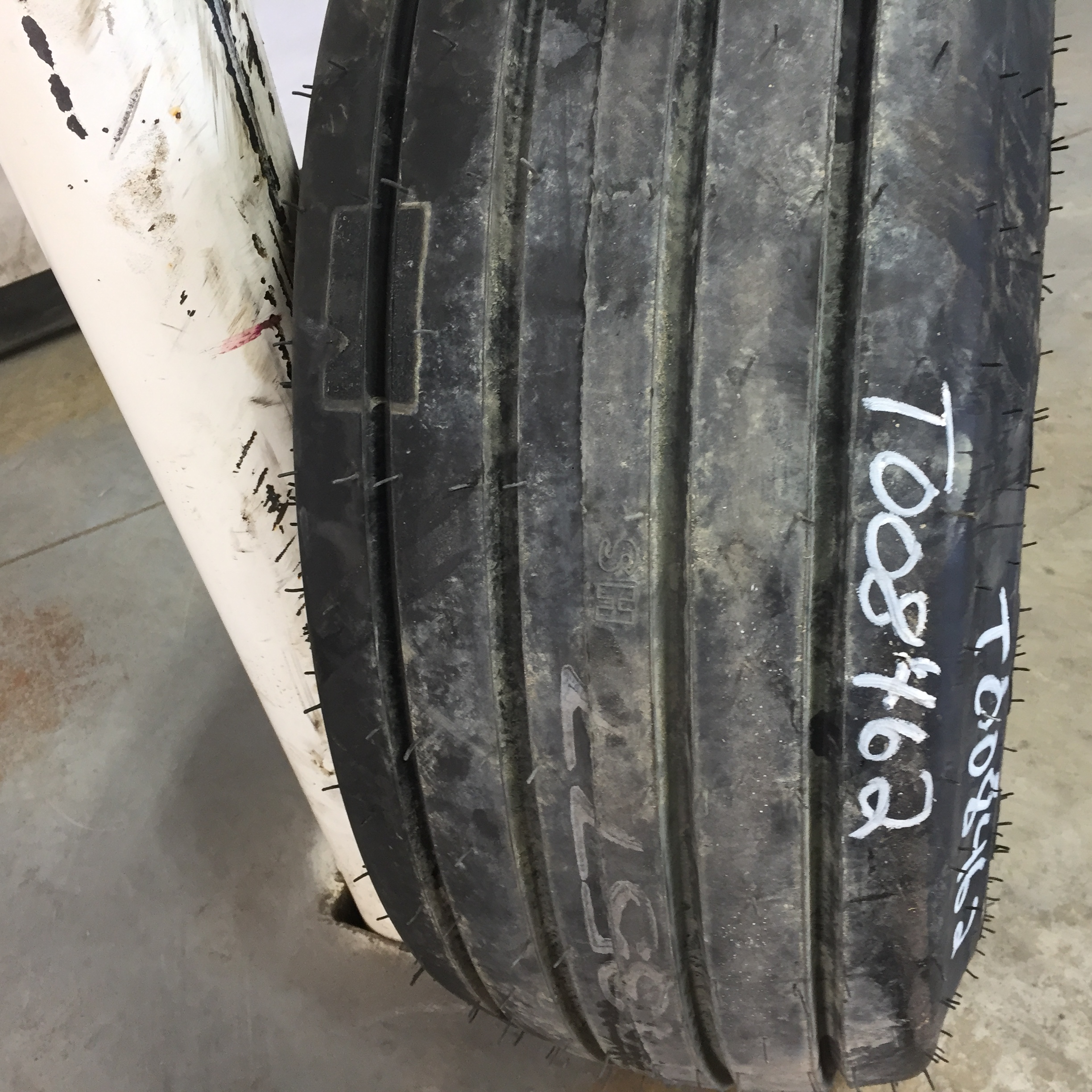 12.5/L-15 Goodyear Farm FI Highway Service II I-1 Tire T008462