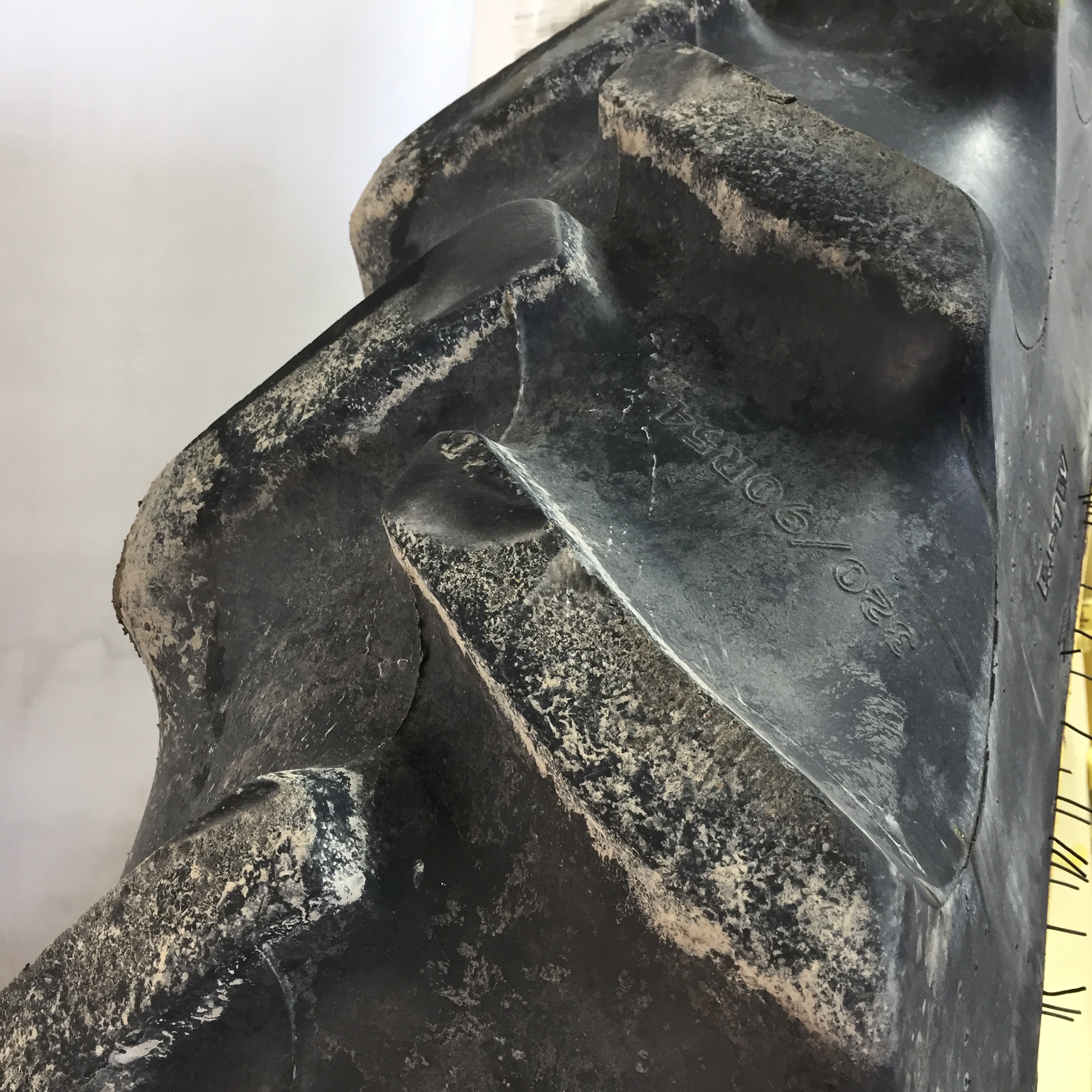 320/90R54 Goodyear Farm DT800 Super Traction R-1W Stub Disc (groups of 2 bolts) Tire-Wheel Assembly T008400