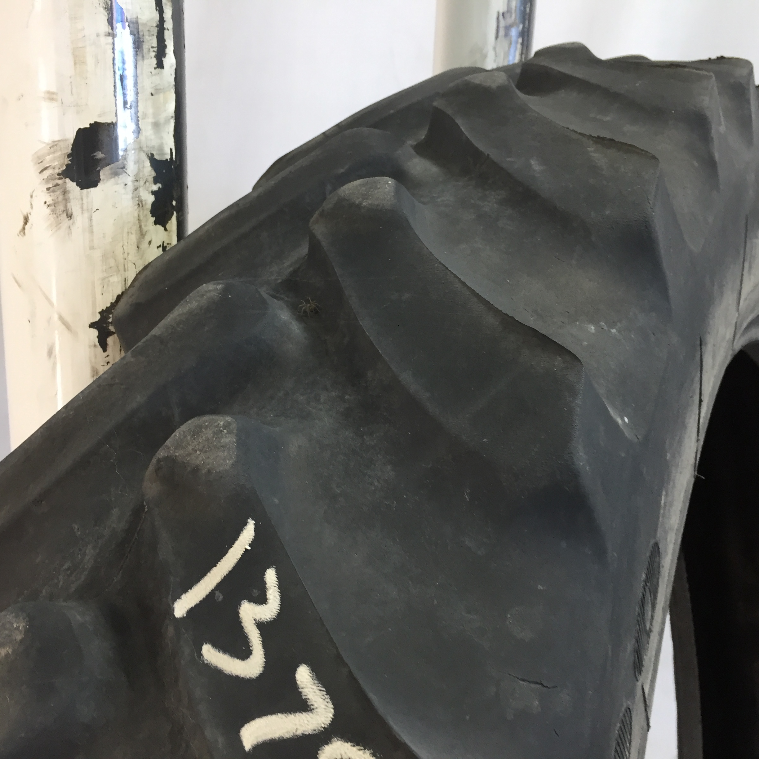 320/90R50 Firestone Radial 9000 R-1W Tire S003049