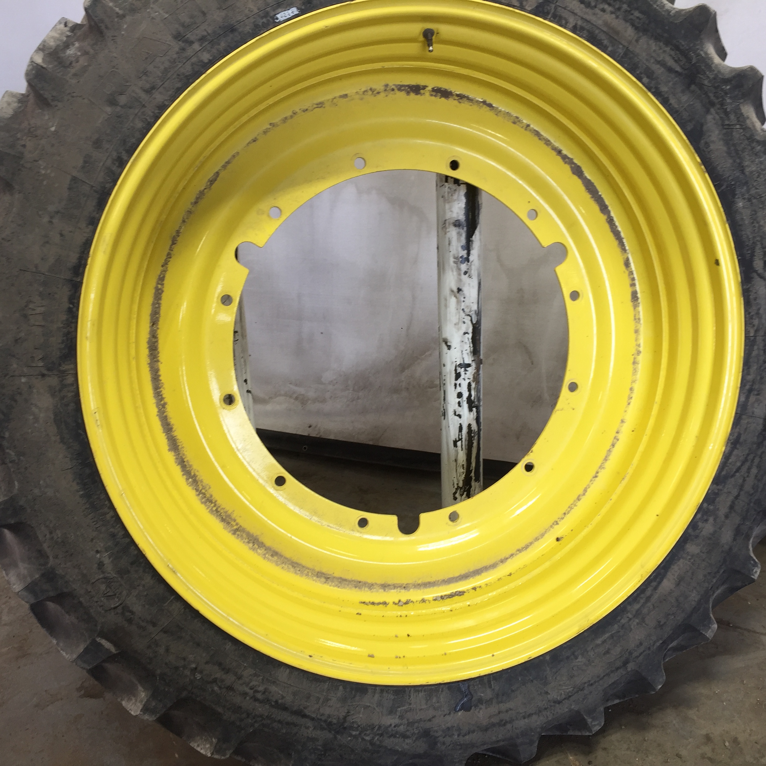 320/90R50 Firestone Radial 9000 R-1W Tire-Wheel Assembly T008392