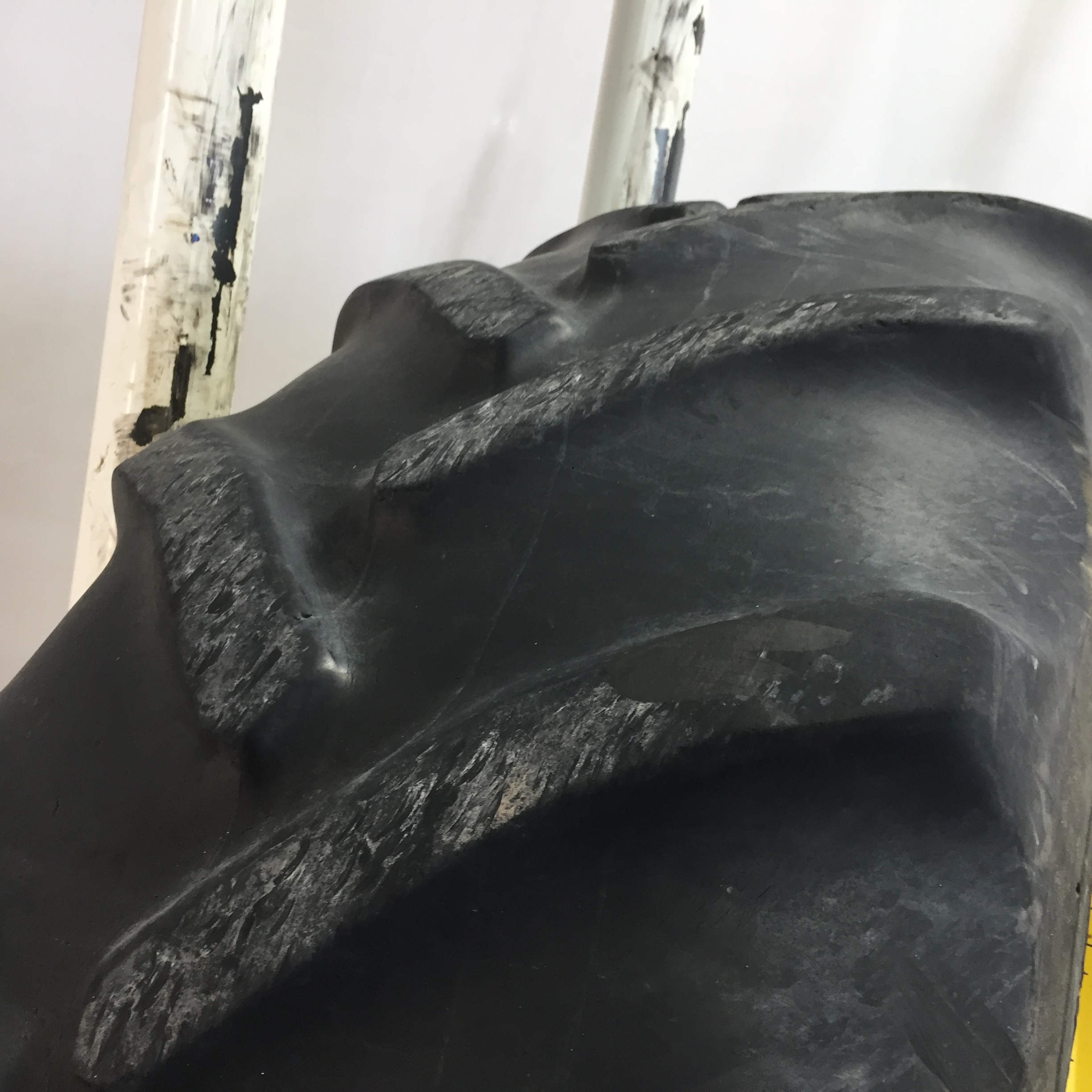 620/70R46 Goodyear Farm DT820 Super Traction R-1W Tire RT008394