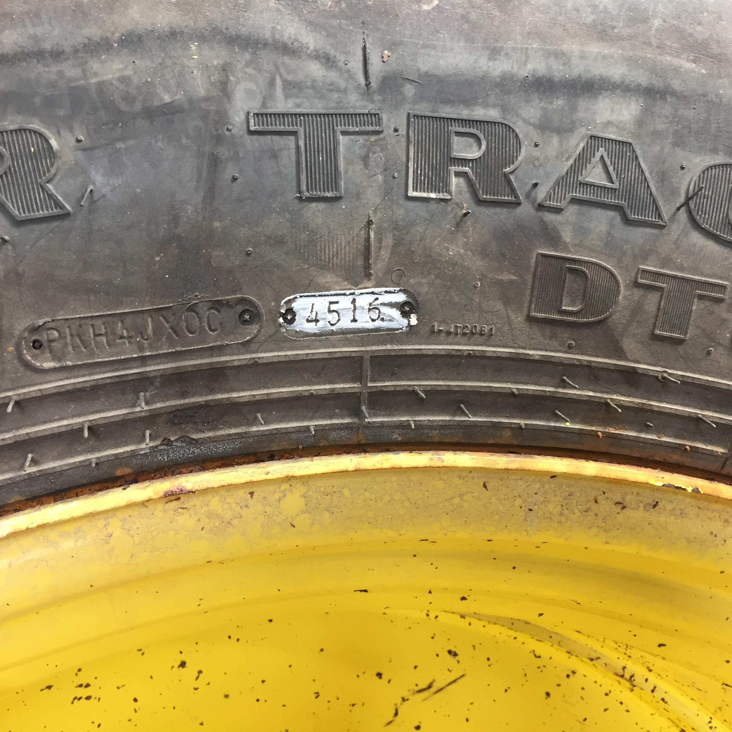 620/70R46 Goodyear Farm DT820 Super Traction R-1W Tire RT008394