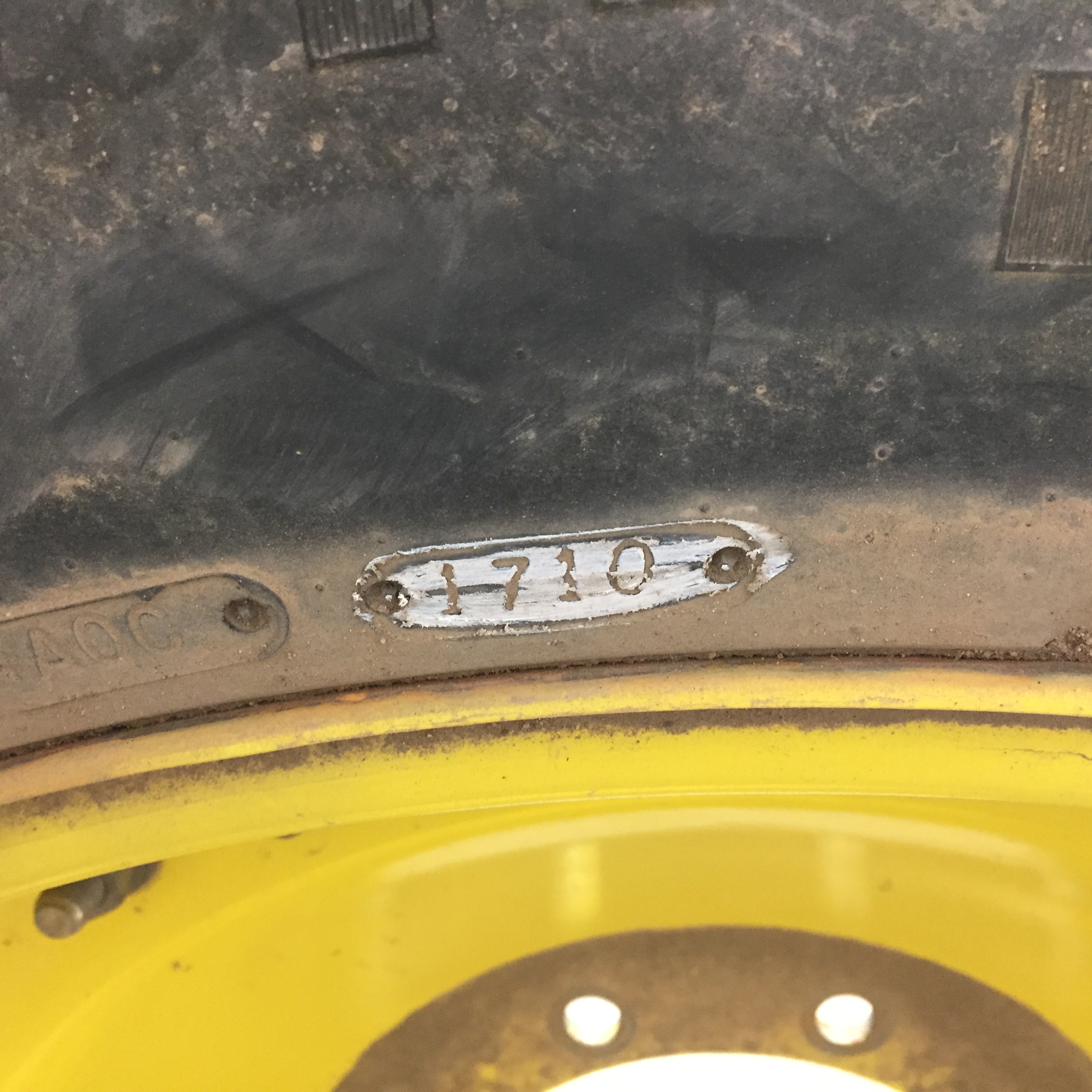 320/85R34 Goodyear Farm Super Traction Radial R-1W Tire RT008412